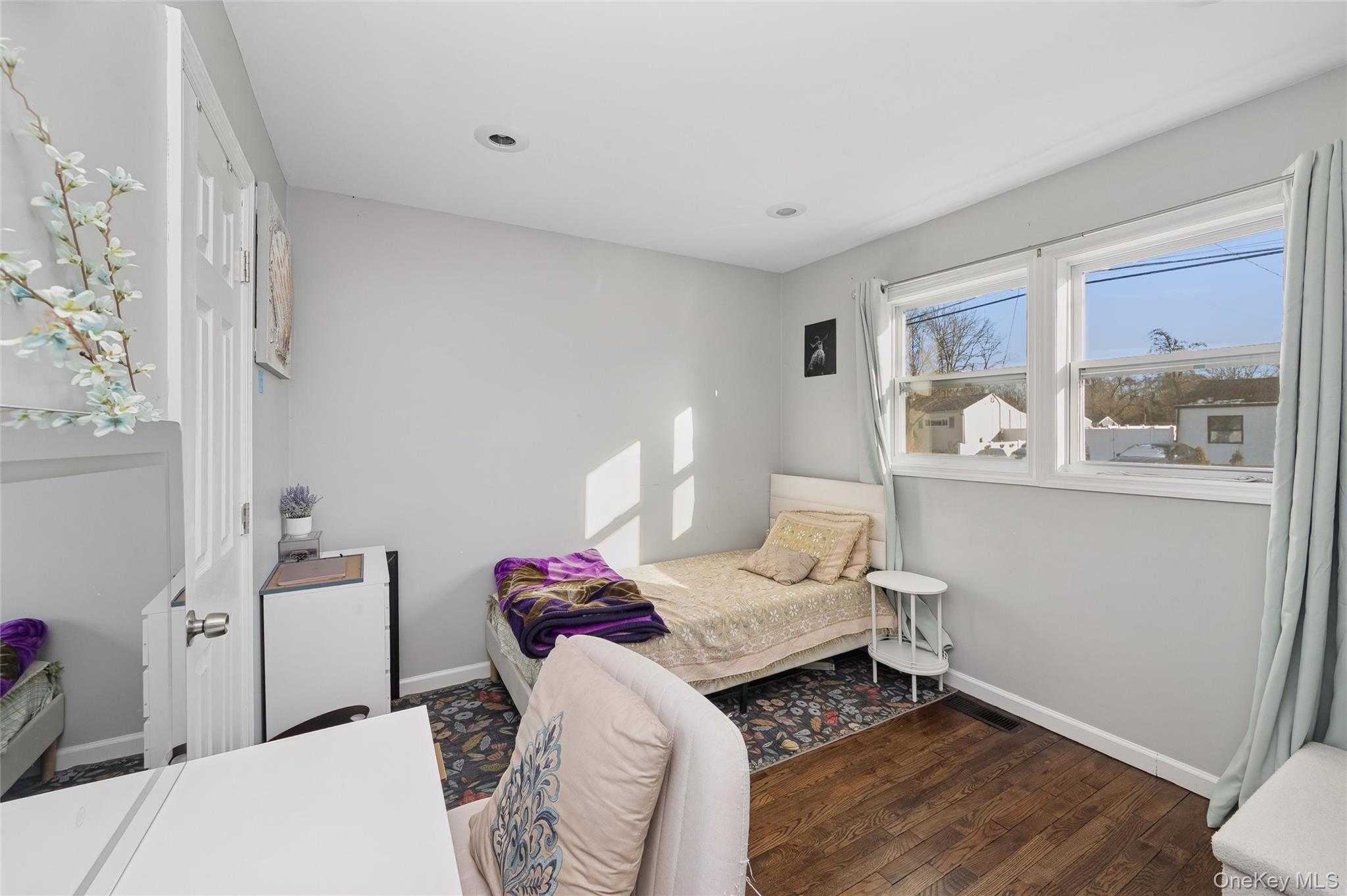 #7 photo, 31 21st Avenue, Bay Shore , NY 11706