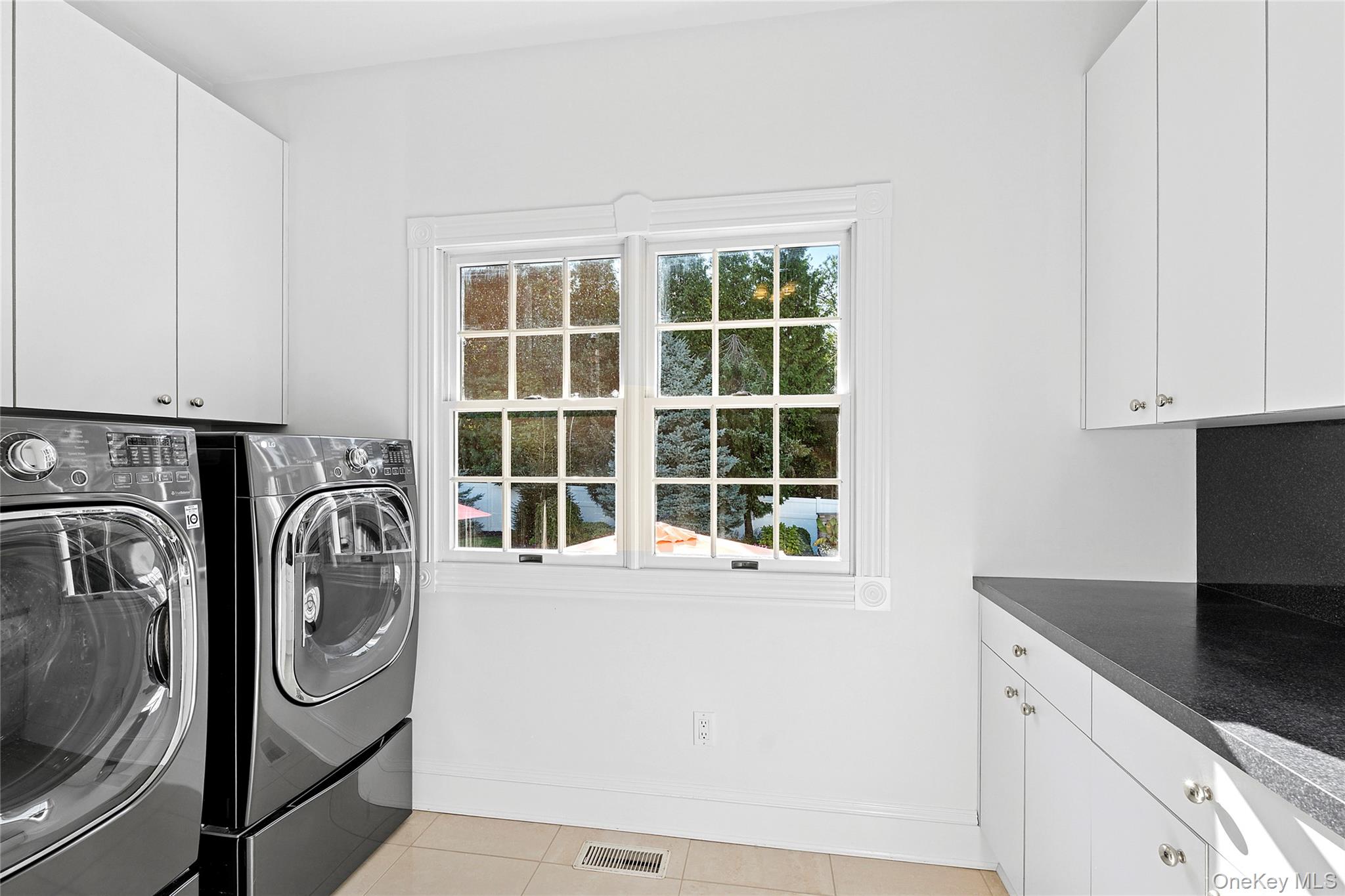 #19 photo, 2 N Harbor Down, 東長島 Miller Place , NY 11764