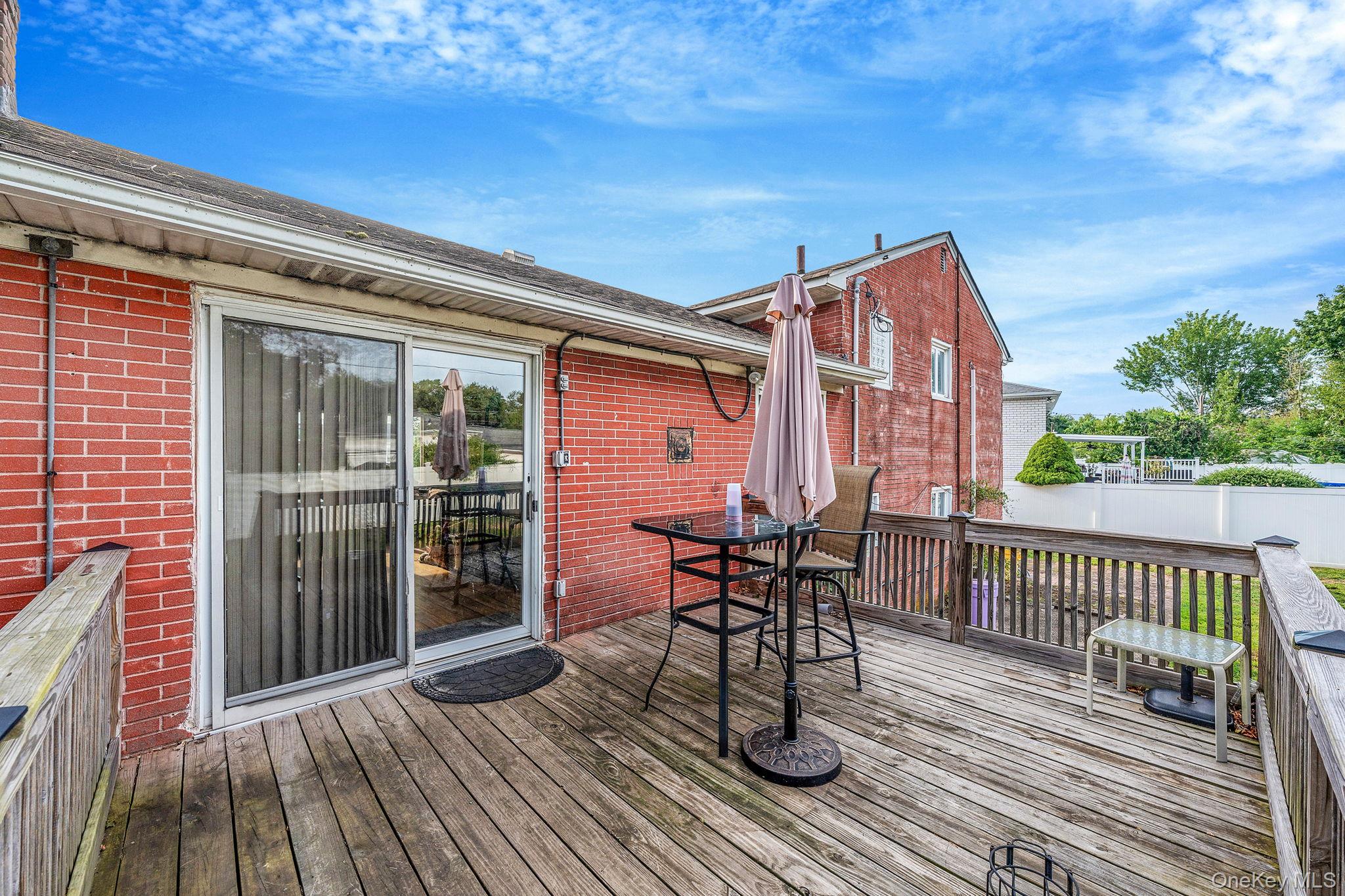 #4 photo, 86 Silber Avenue, Bethpage , NY 11714