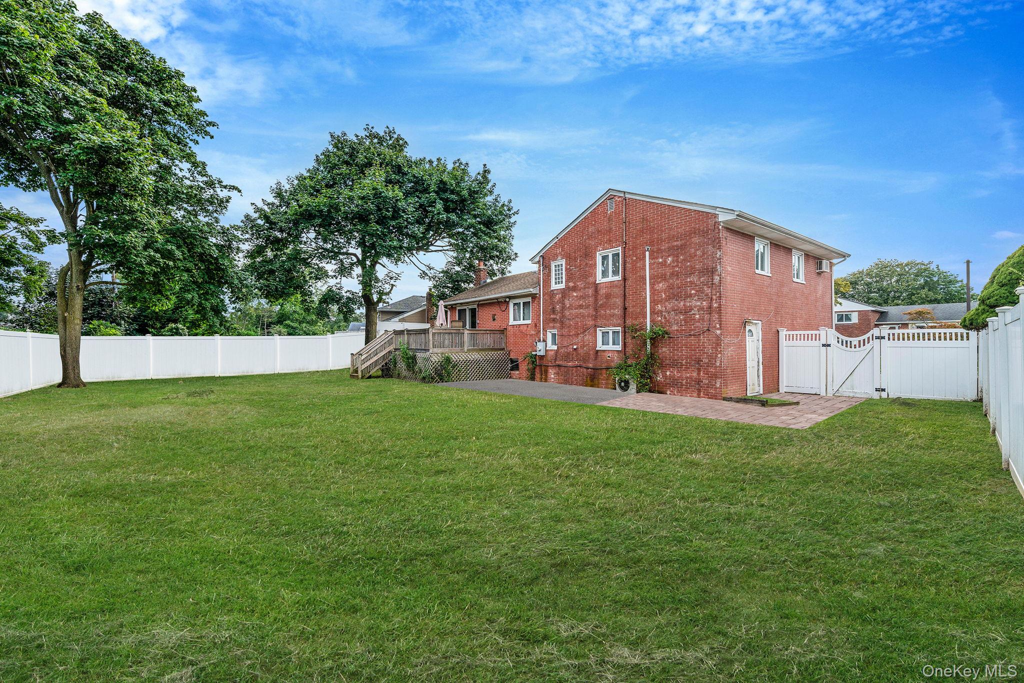 #7 photo, 86 Silber Avenue, Bethpage , NY 11714