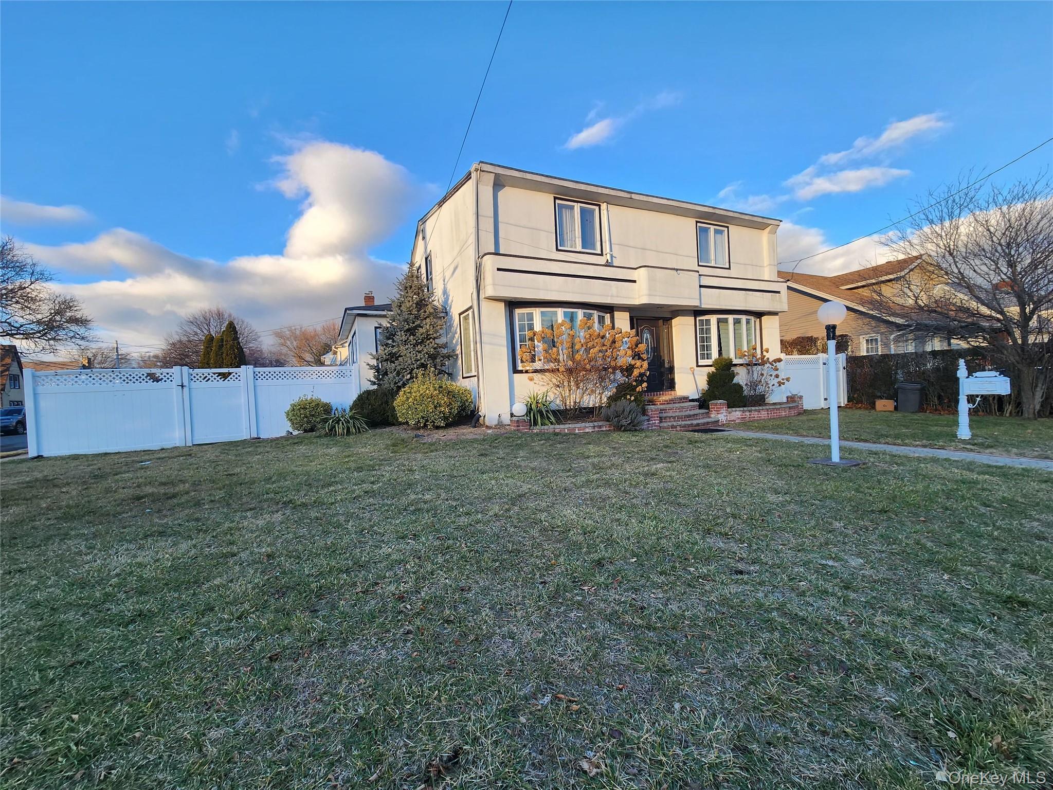 #1 photo, 883 McKenna Avenue, 长岛 Baldwin , NY 11510