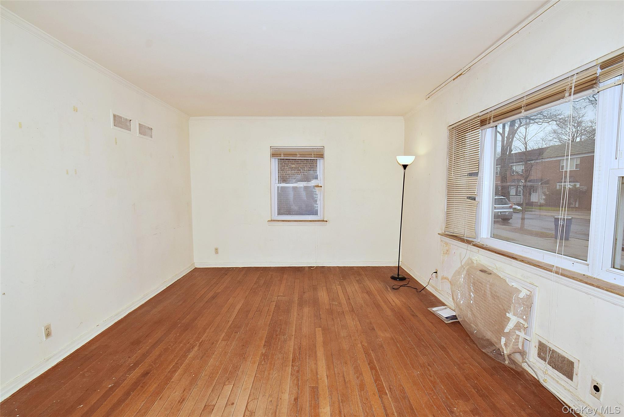 #7 photo, 7516 197th Street, קווינס Fresh Meadows , NY 11366