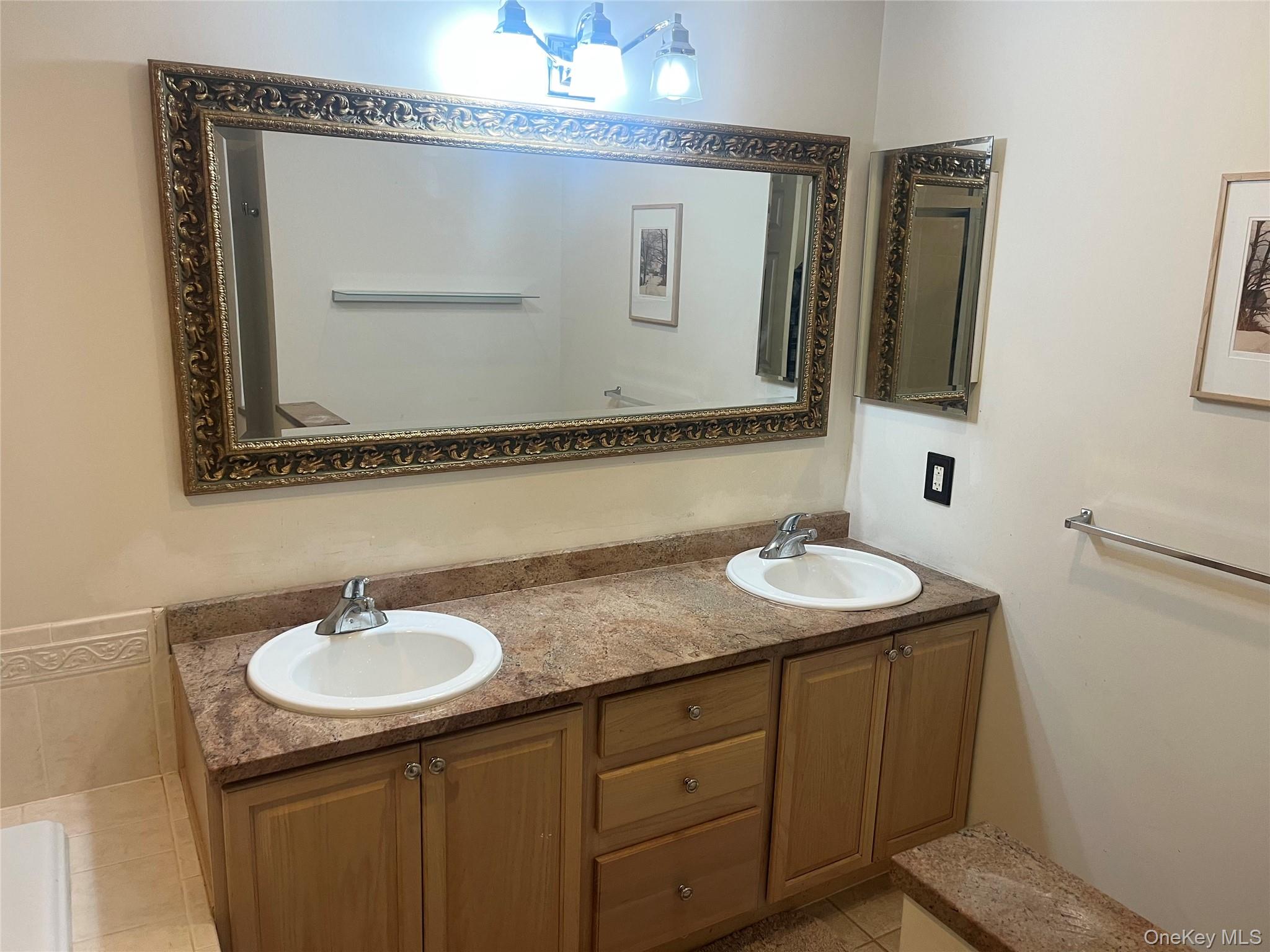 #16 photo, 82 Lakeview Drive, सफ़ोक काउंटी Manorville , NY 11949