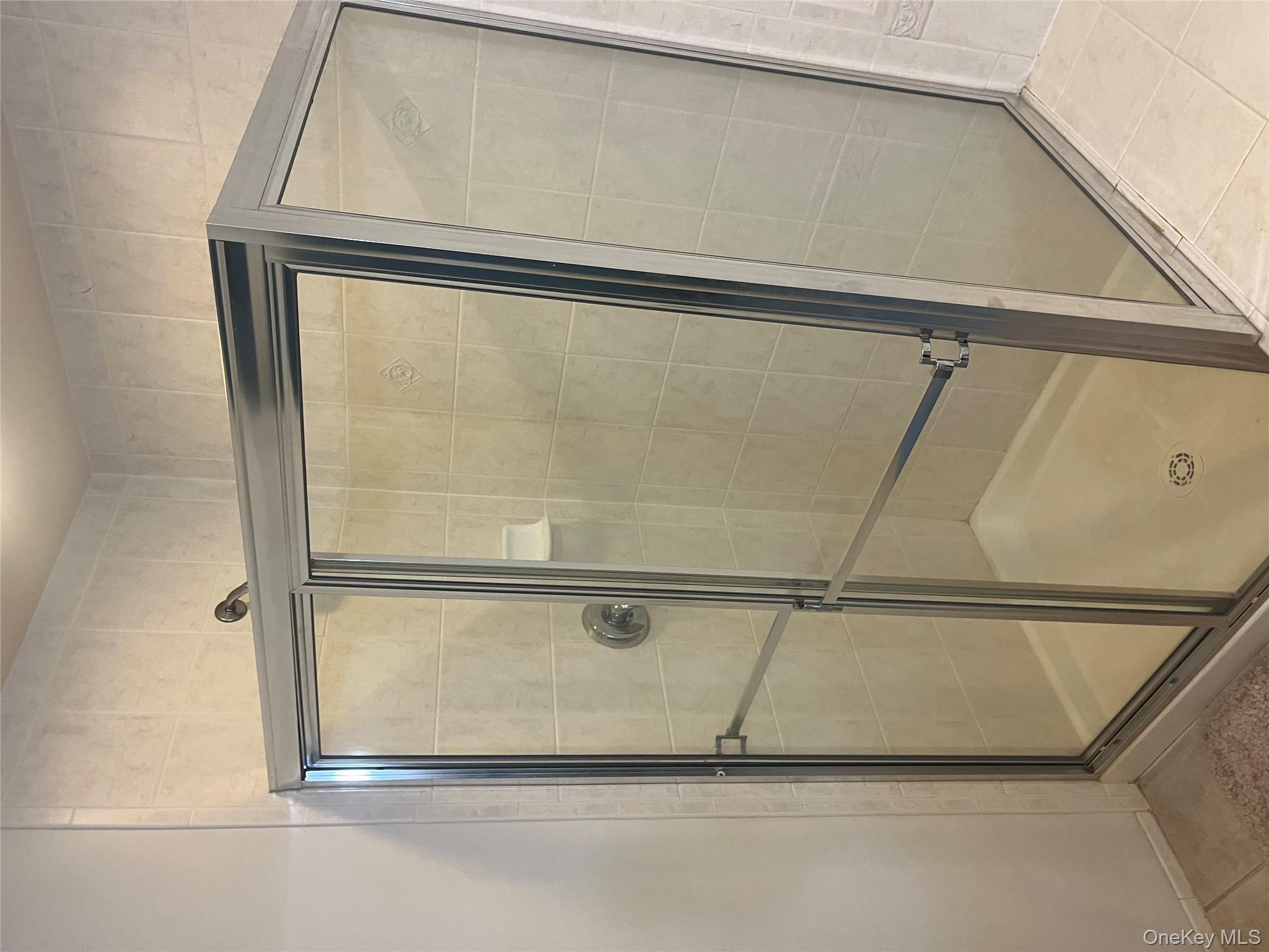 #17 photo, 82 Lakeview Drive, सफ़ोक काउंटी Manorville , NY 11949