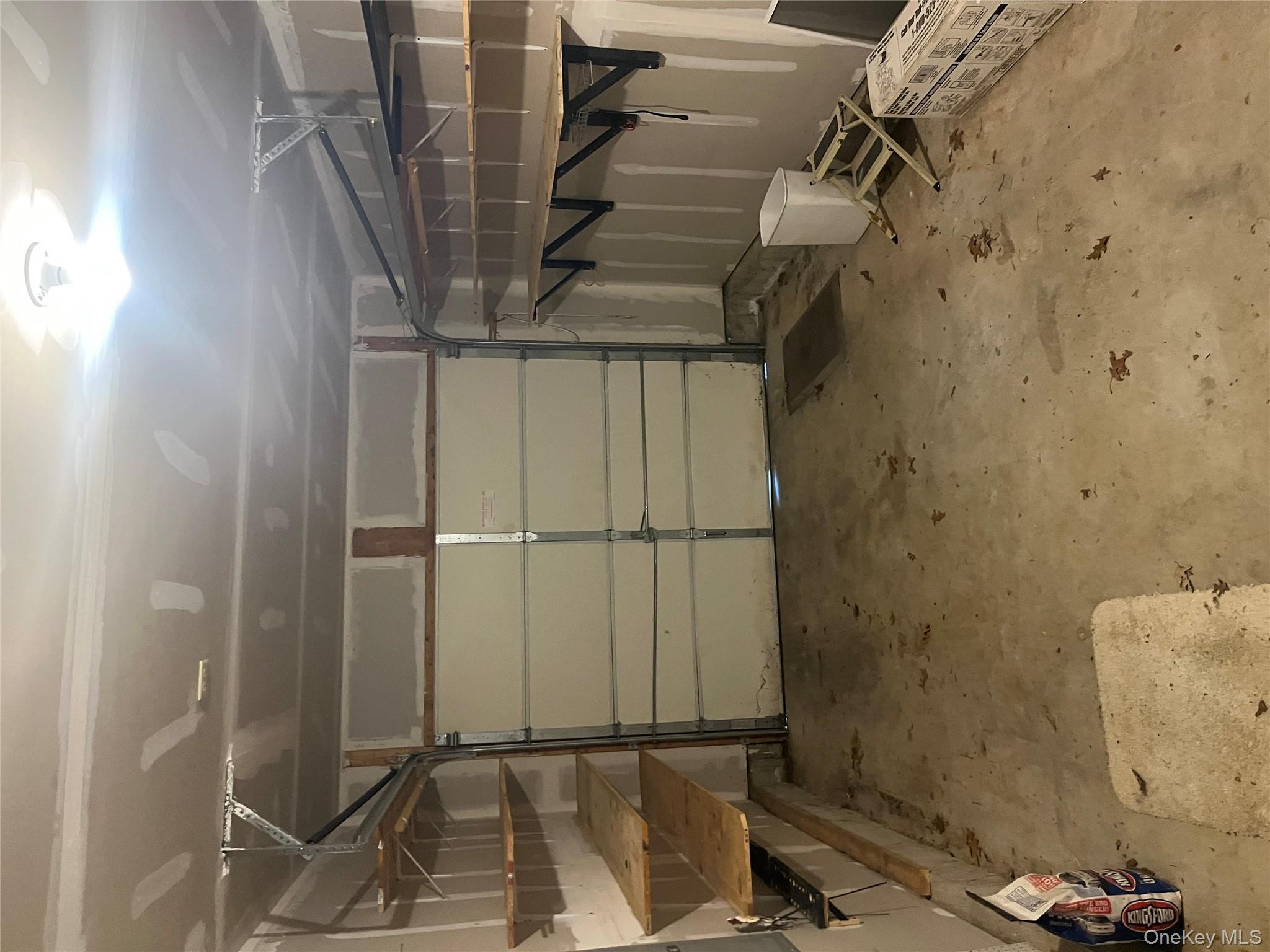 #19 photo, 82 Lakeview Drive, सफ़ोक काउंटी Manorville , NY 11949