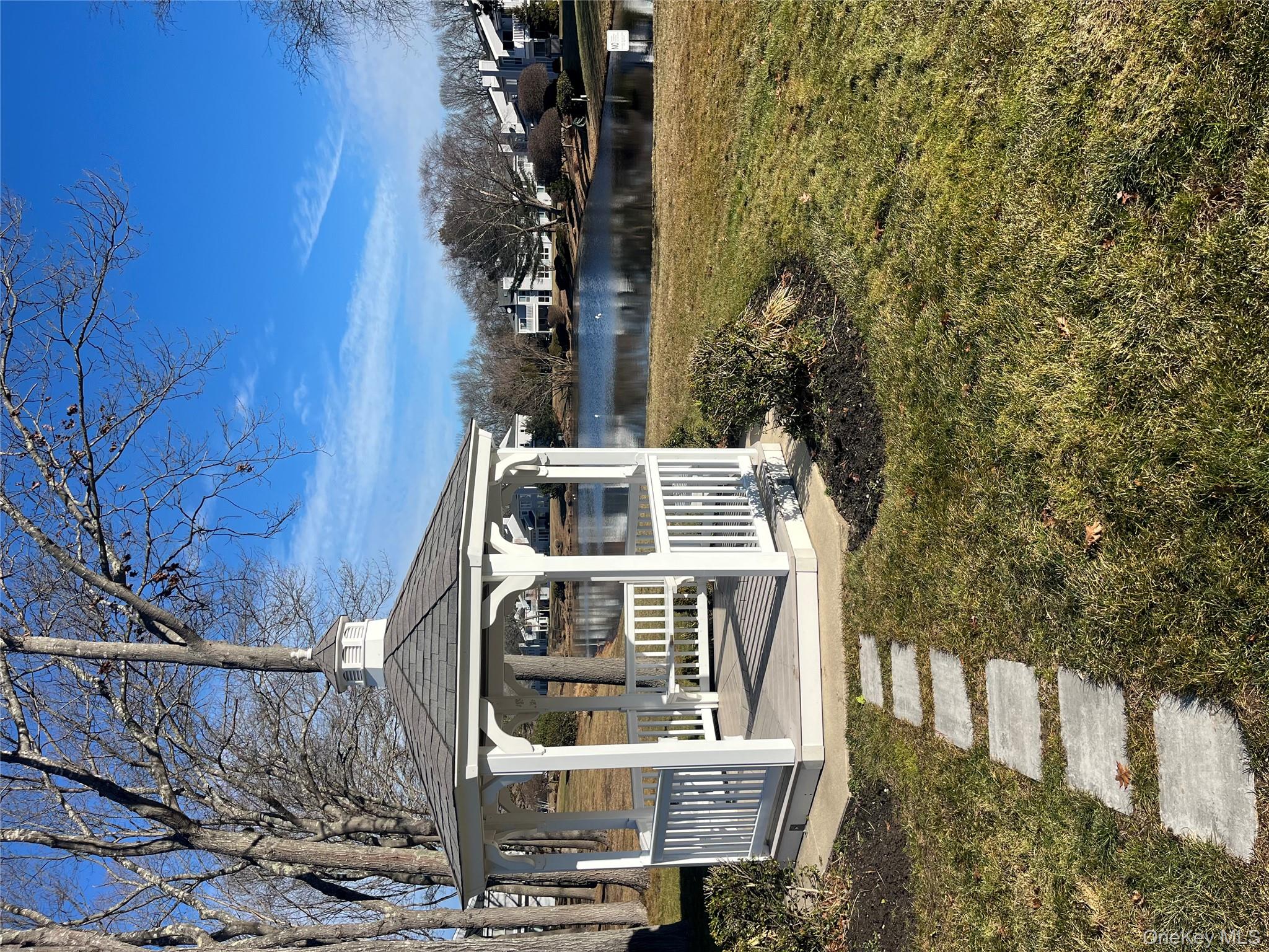 #20 photo, 82 Lakeview Drive, सफ़ोक काउंटी Manorville , NY 11949