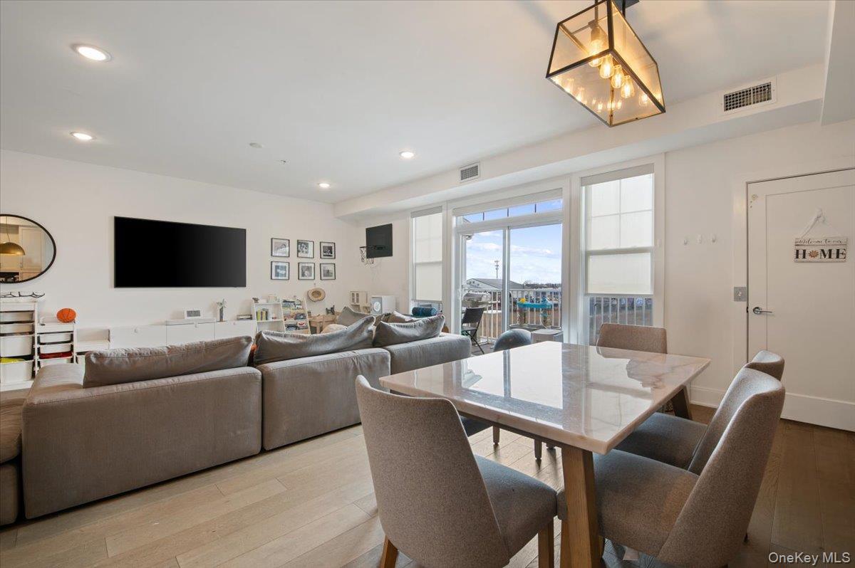 #7 photo, 422 Marina Pointe Drive, East Rockaway , NY 11518