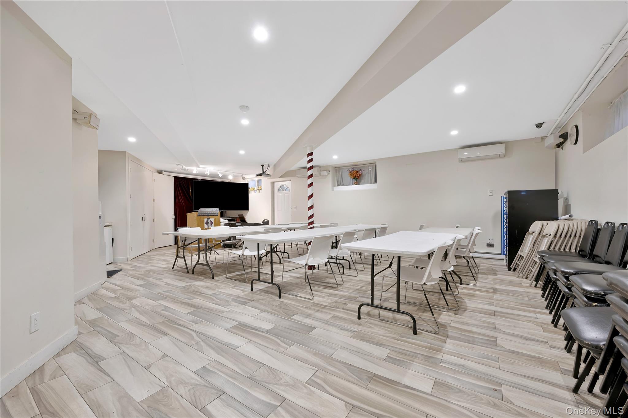 #15 photo, 143-11 Willets Point Boulevard, 皇后区 Whitestone , NY 11357