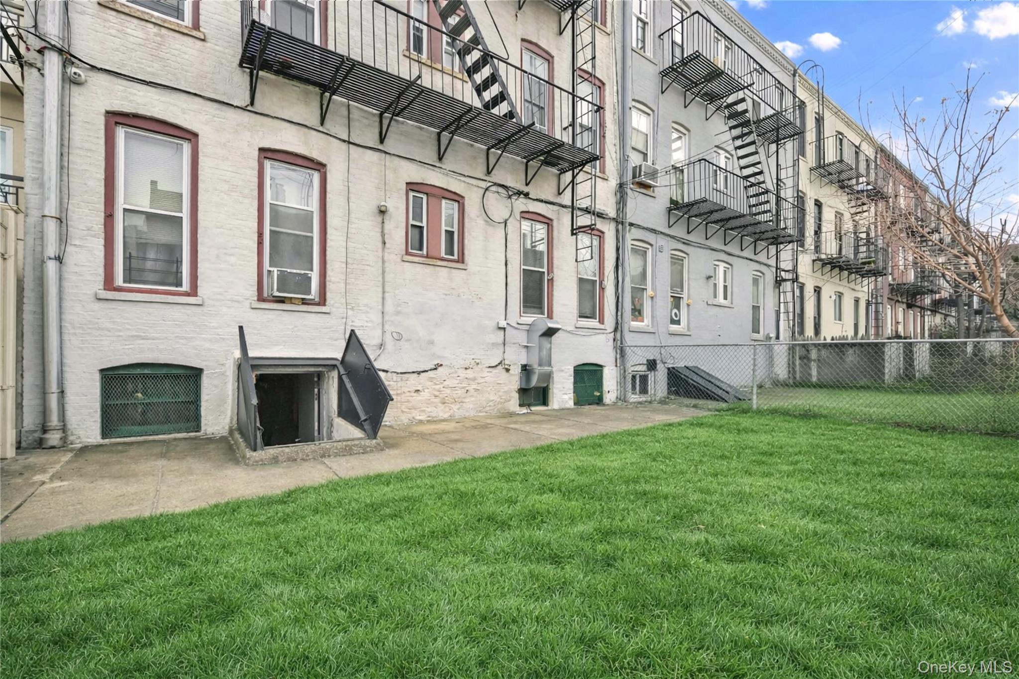 #20 photo, 6340 Fresh Pond Road, Ridgewood , NY 11385