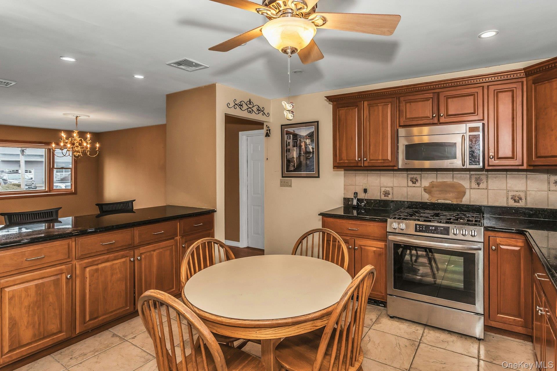 #11 photo, 26 Bayview Avenue, Massapequa , NY 11758