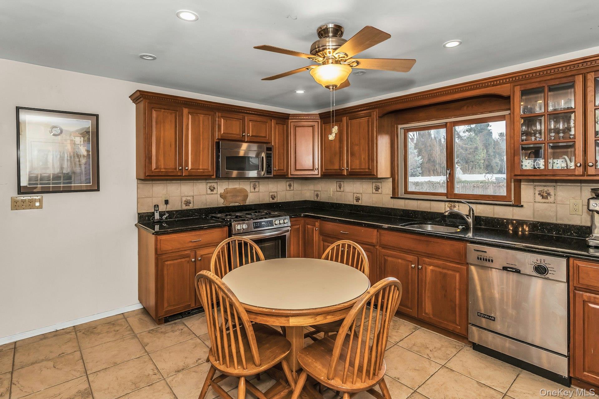 #12 photo, 26 Bayview Avenue, Massapequa , NY 11758