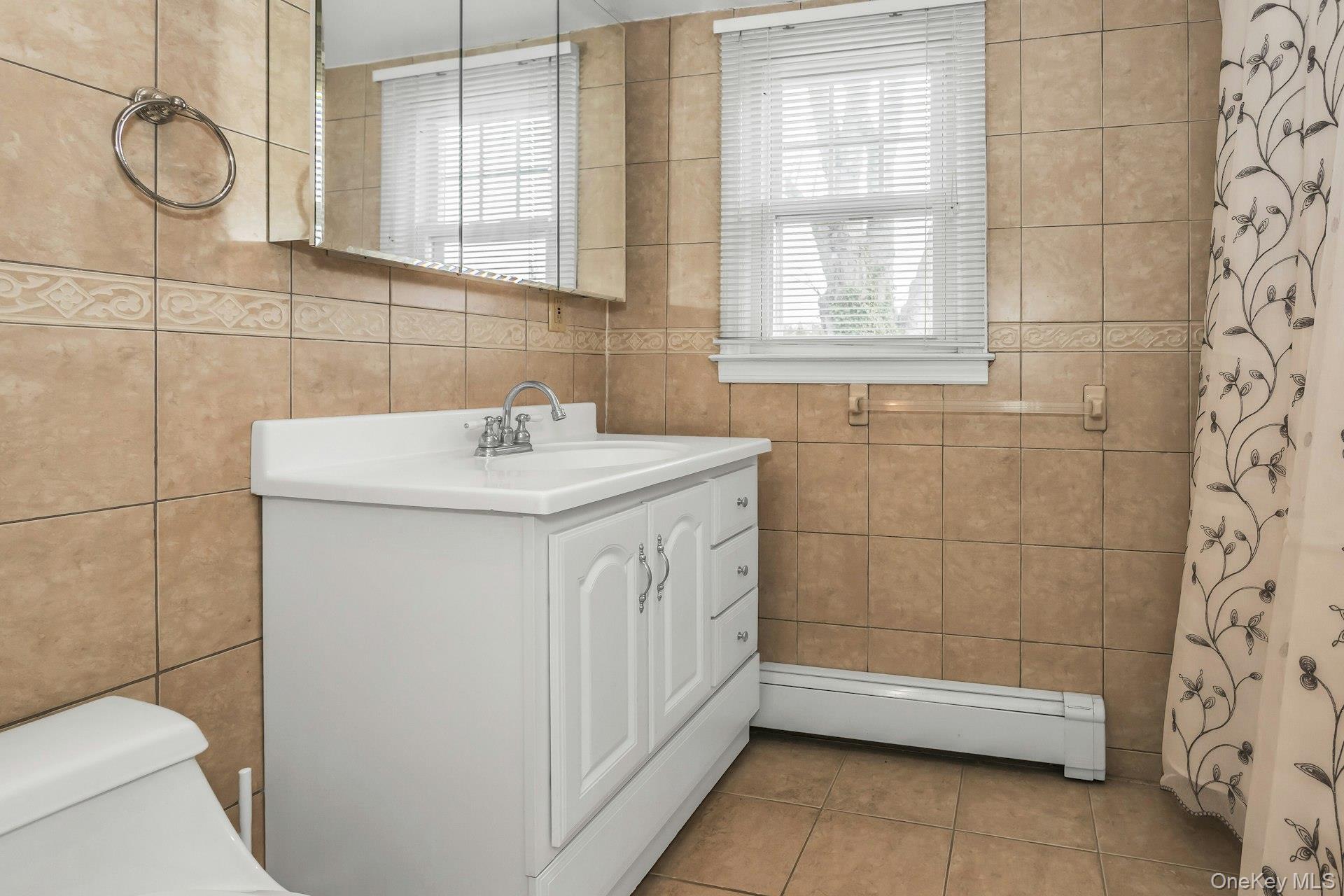 #20 photo, 26 Bayview Avenue, Massapequa , NY 11758