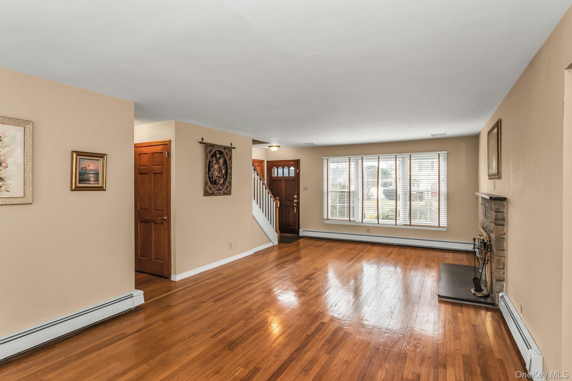 #4 photo, 26 Bayview Avenue, Massapequa , NY 11758