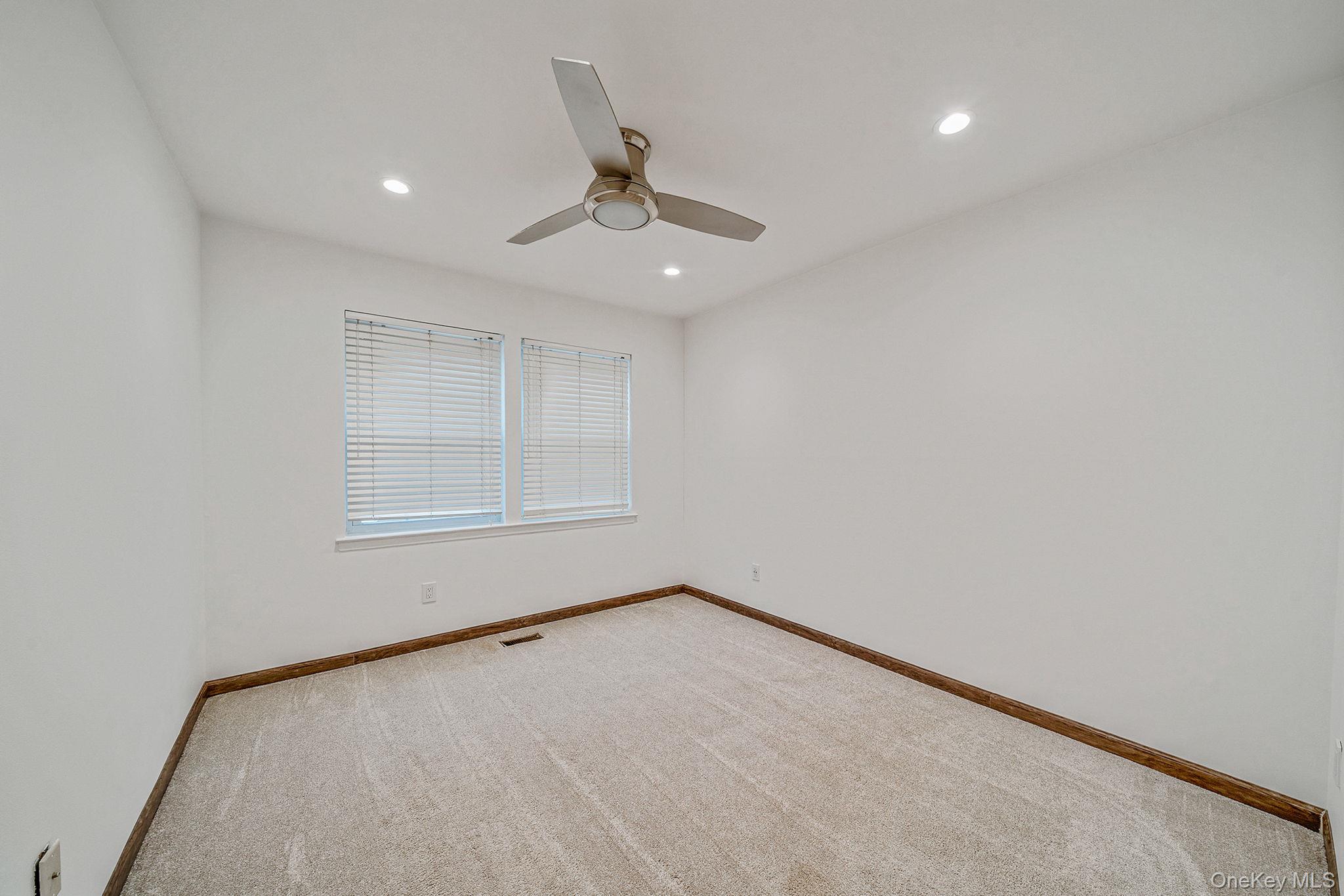 #10 photo, 103 Northwood Court, Bayport , NY 11705