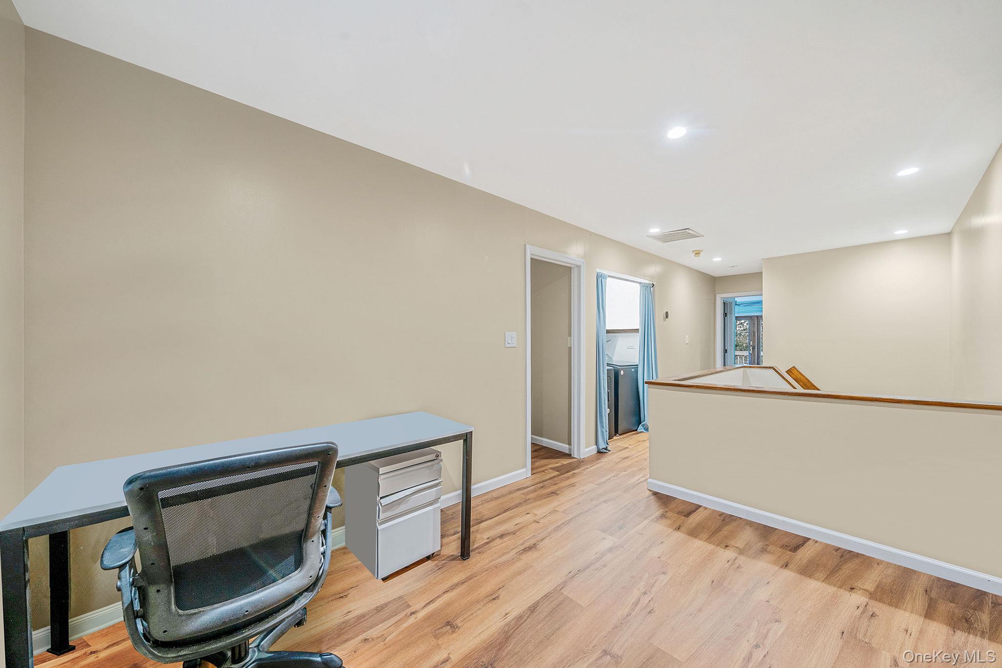 #13 photo, 103 Northwood Court, Bayport , NY 11705