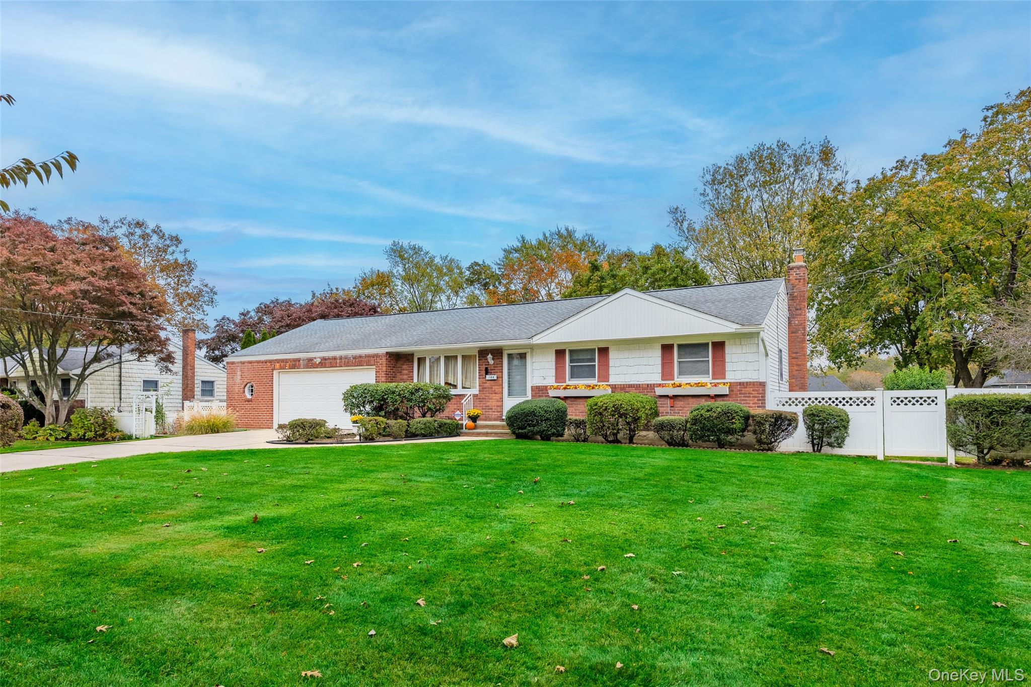 #1 photo, 144 Cedar Road, سوفولك East Northport , NY 11731