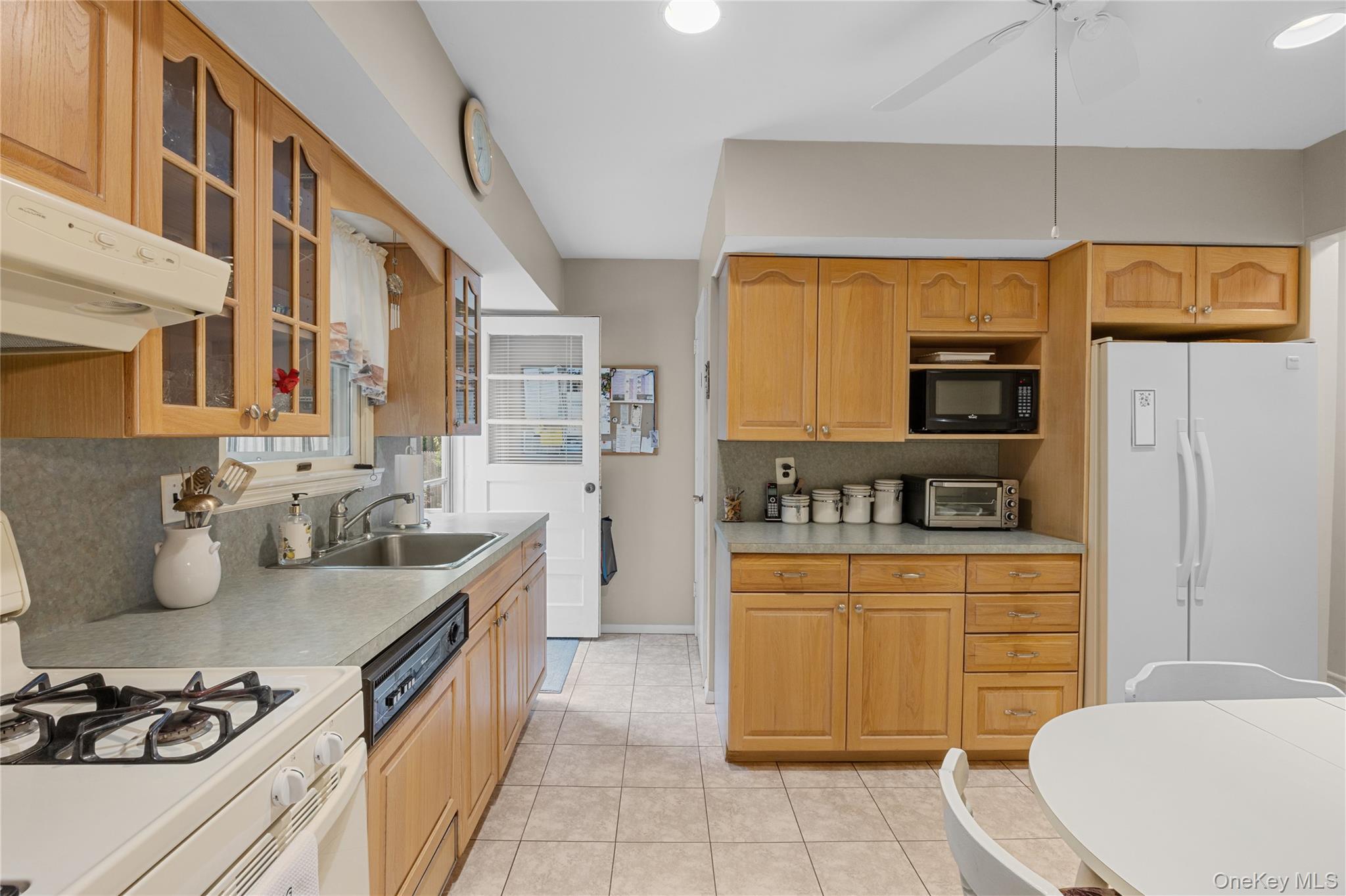 #11 photo, 144 Cedar Road, سوفولك East Northport , NY 11731