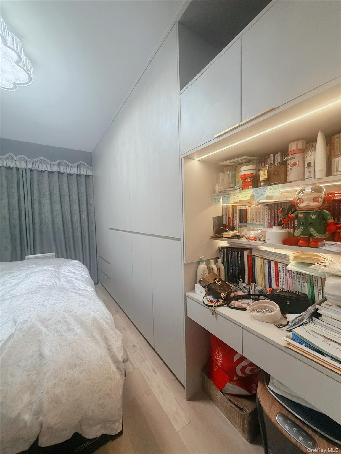 #9 photo, 131-02B 40th Road, Flushing , NY 11354