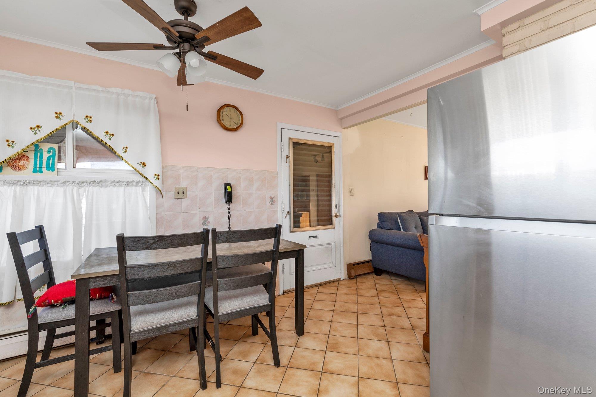 #7 photo, 8 Straight Lane, 长岛 Levittown , NY 11756