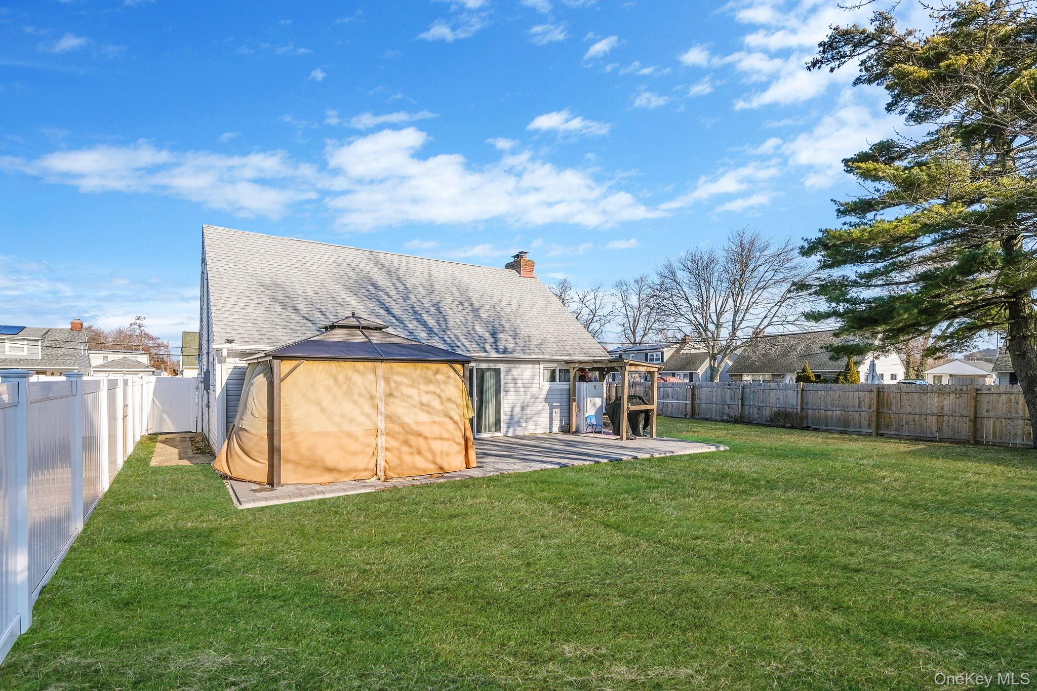 #9 photo, 616 Kenmore Avenue, Copiague , NY 11726