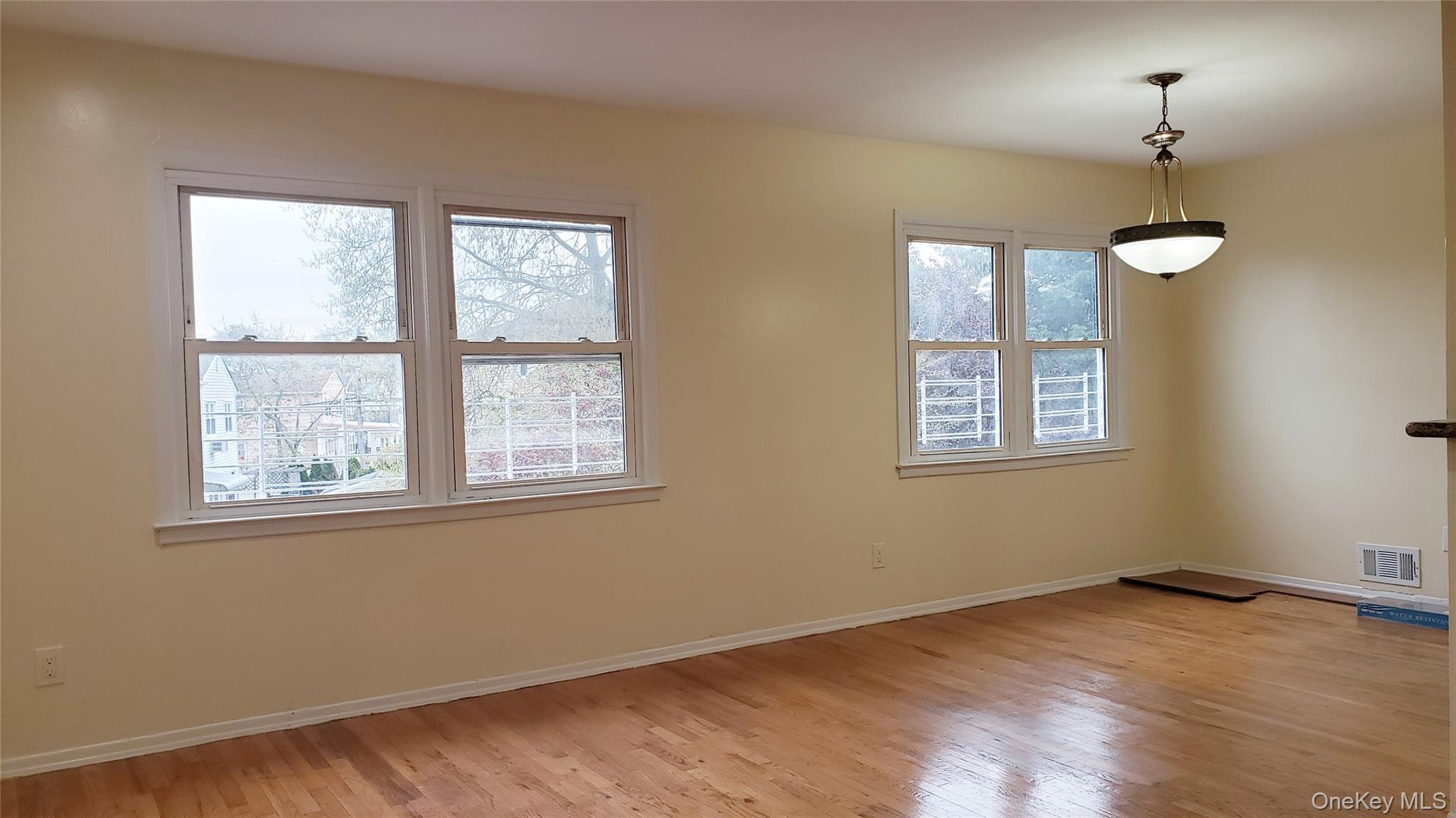 #2 photo, 15-39 208 Street, Bayside , NY 11360