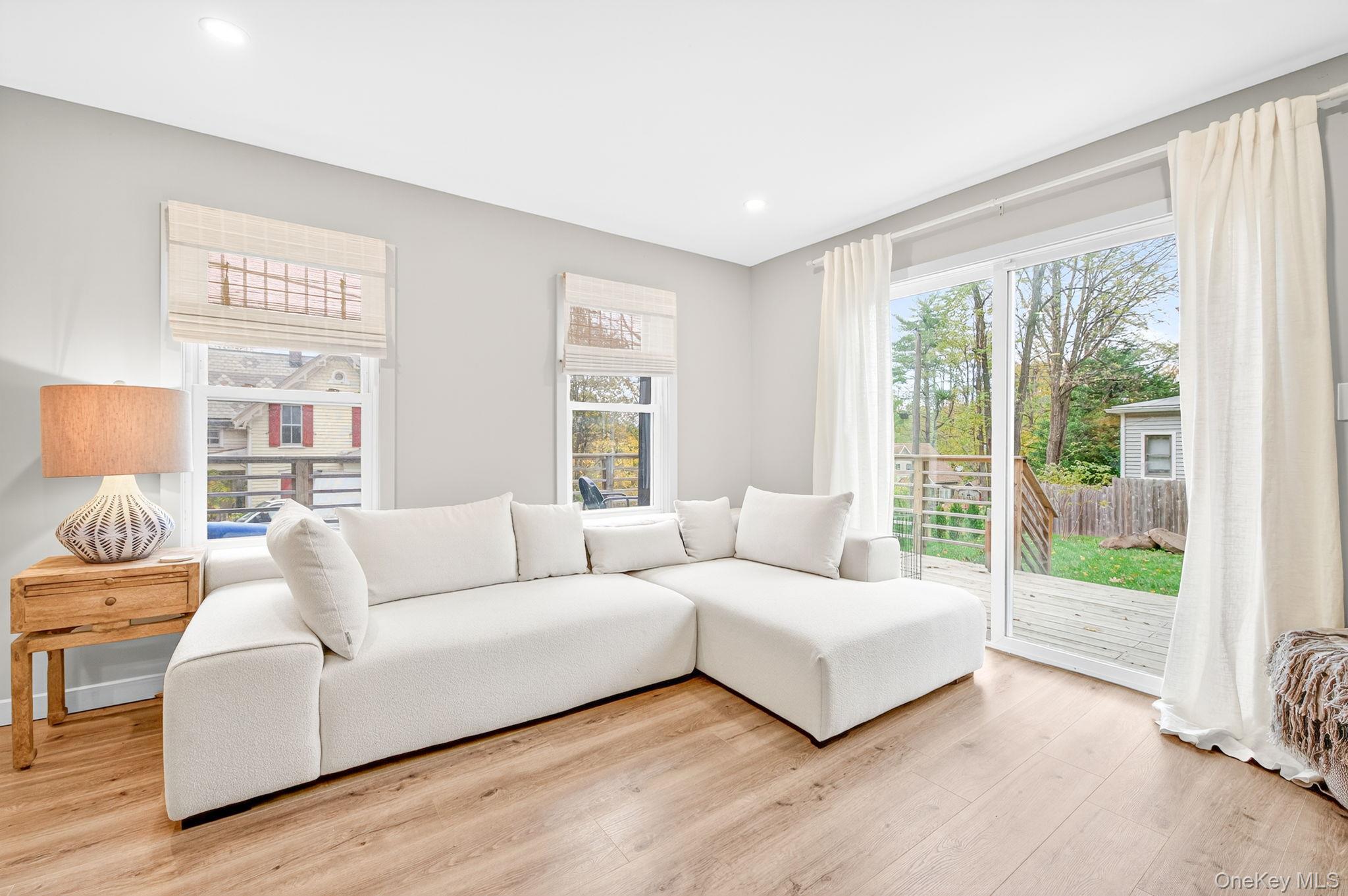 #12 photo, 39 N Broadway, Esopus , NY 12401