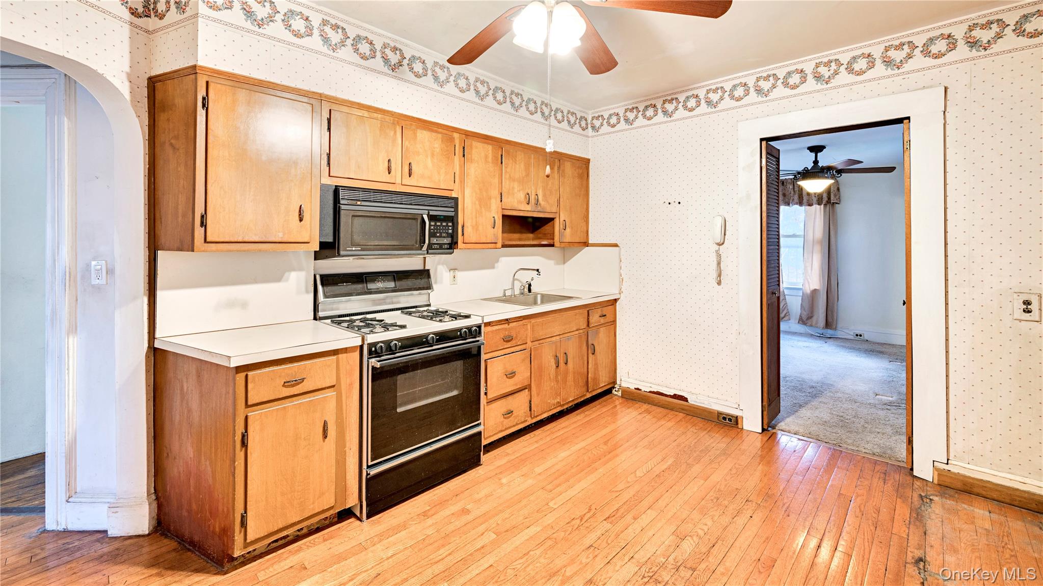 #11 photo, 44 Rockdale Avenue, New Rochelle , NY 10801