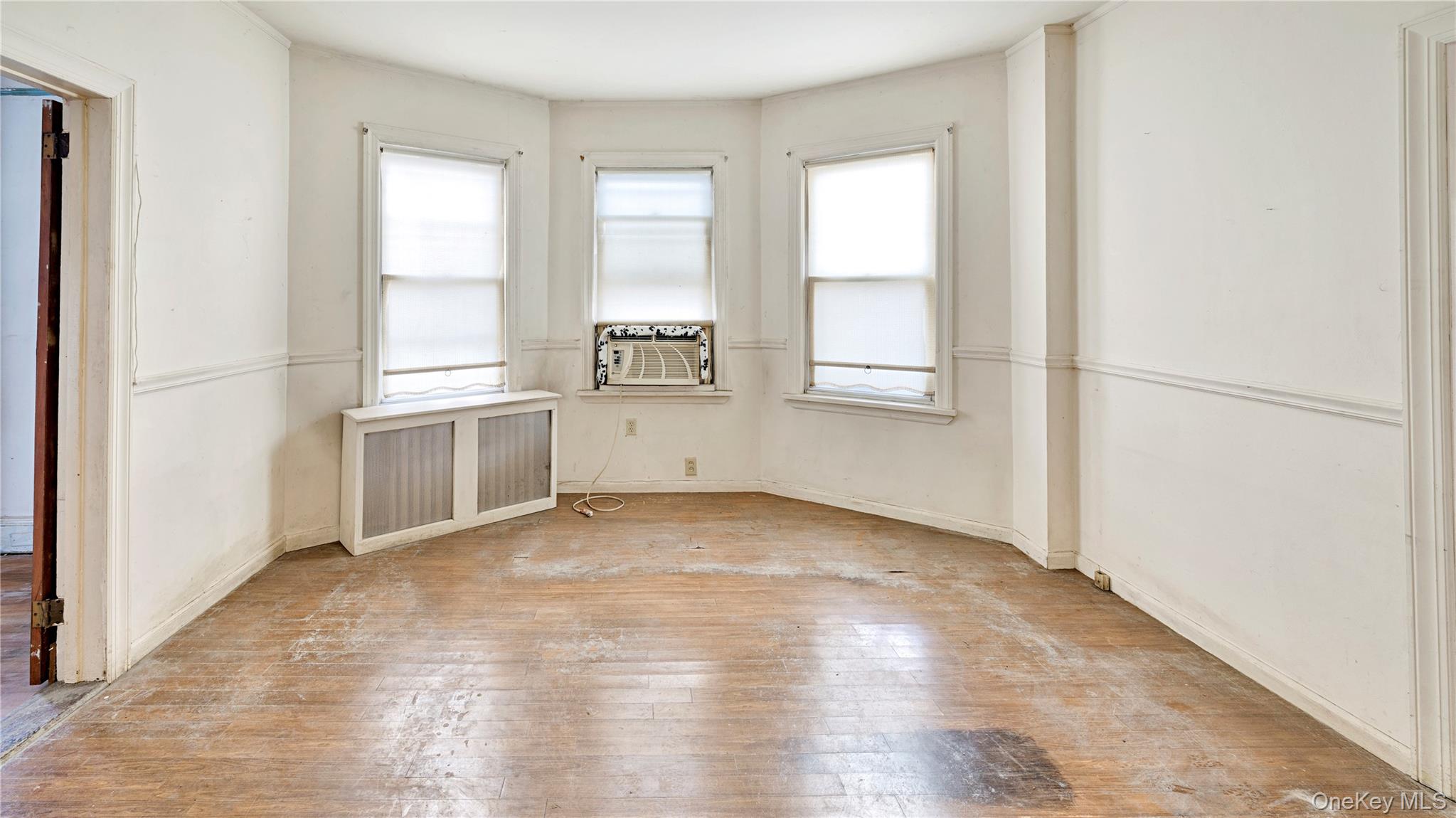 #7 photo, 44 Rockdale Avenue, New Rochelle , NY 10801