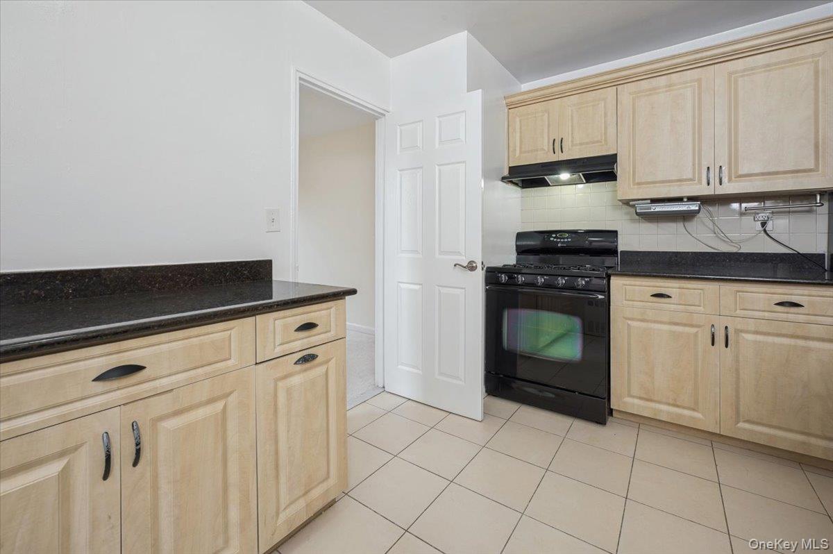 #10 photo, 4 Sadore Lane, Yonkers , NY 10710