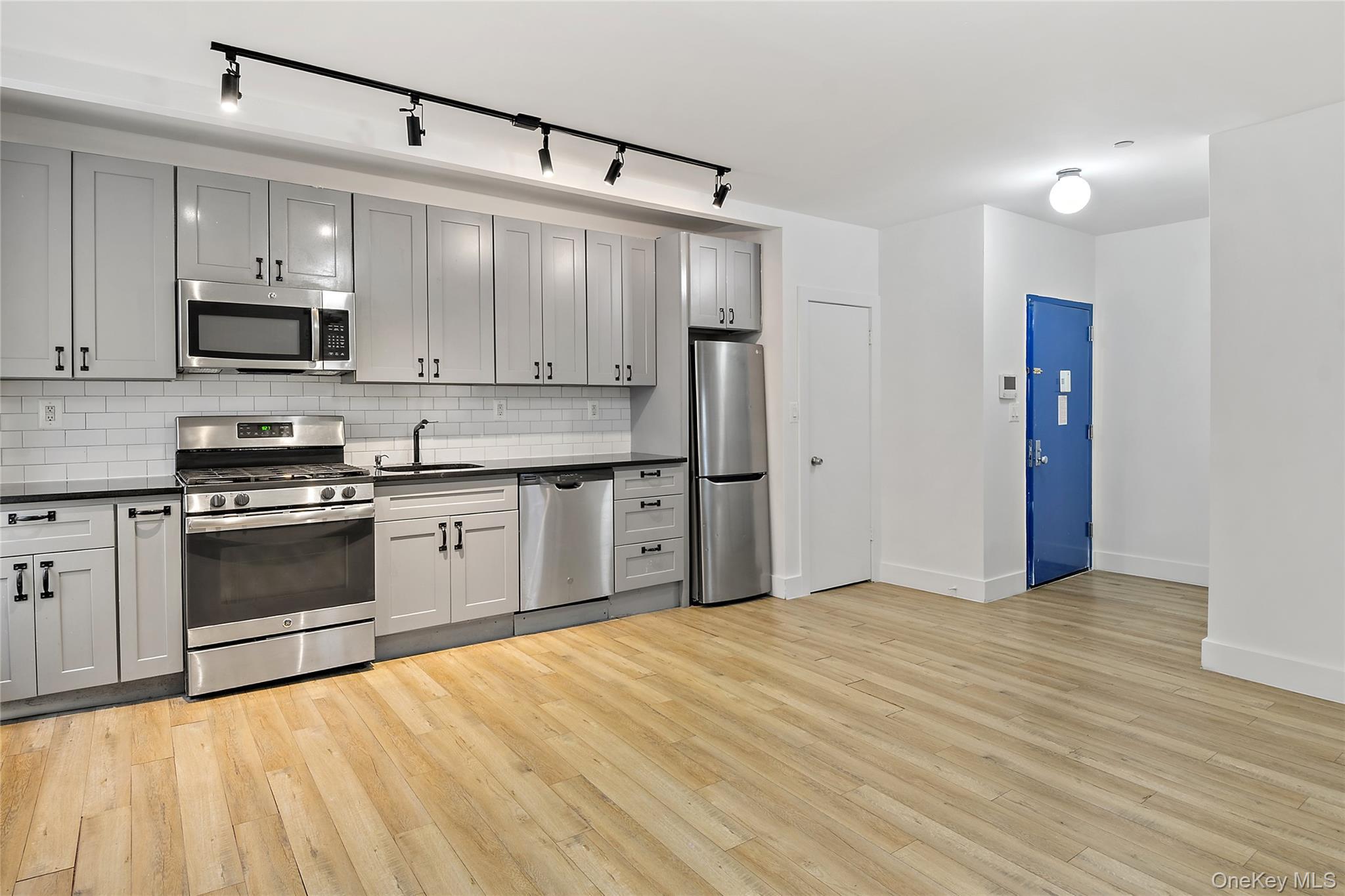 #15 photo, 1180 Grant Avenue, ब्रोंक्स Bronx , NY 10456