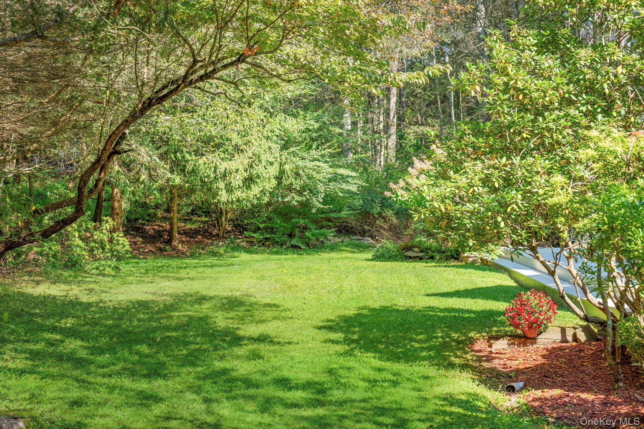 #11 photo, 35 Neustadt Lane, Chappaqua , NY 10514