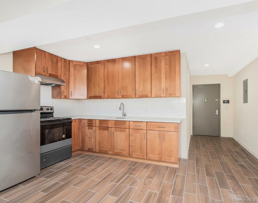 #1 photo, 409 Warburton Avenue, Yonkers , NY 10701