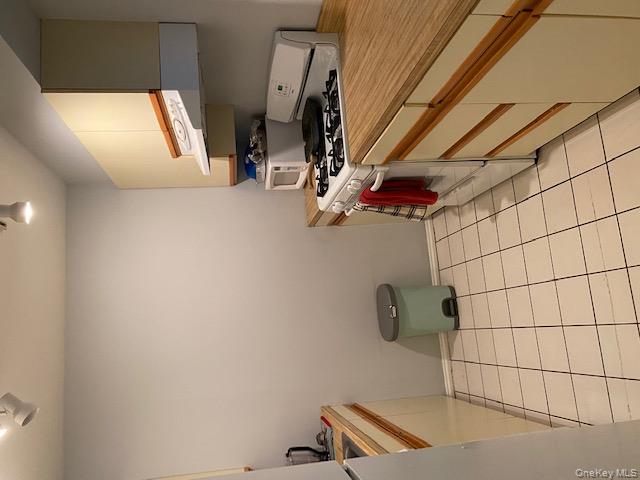 #2 photo, 408 Town Hill Road, Nanuet , NY 10954