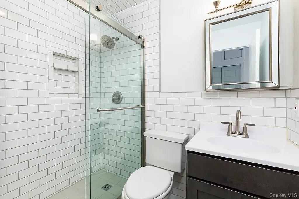 #7 photo, 144 Union, Poughkeepsie , NY 12601