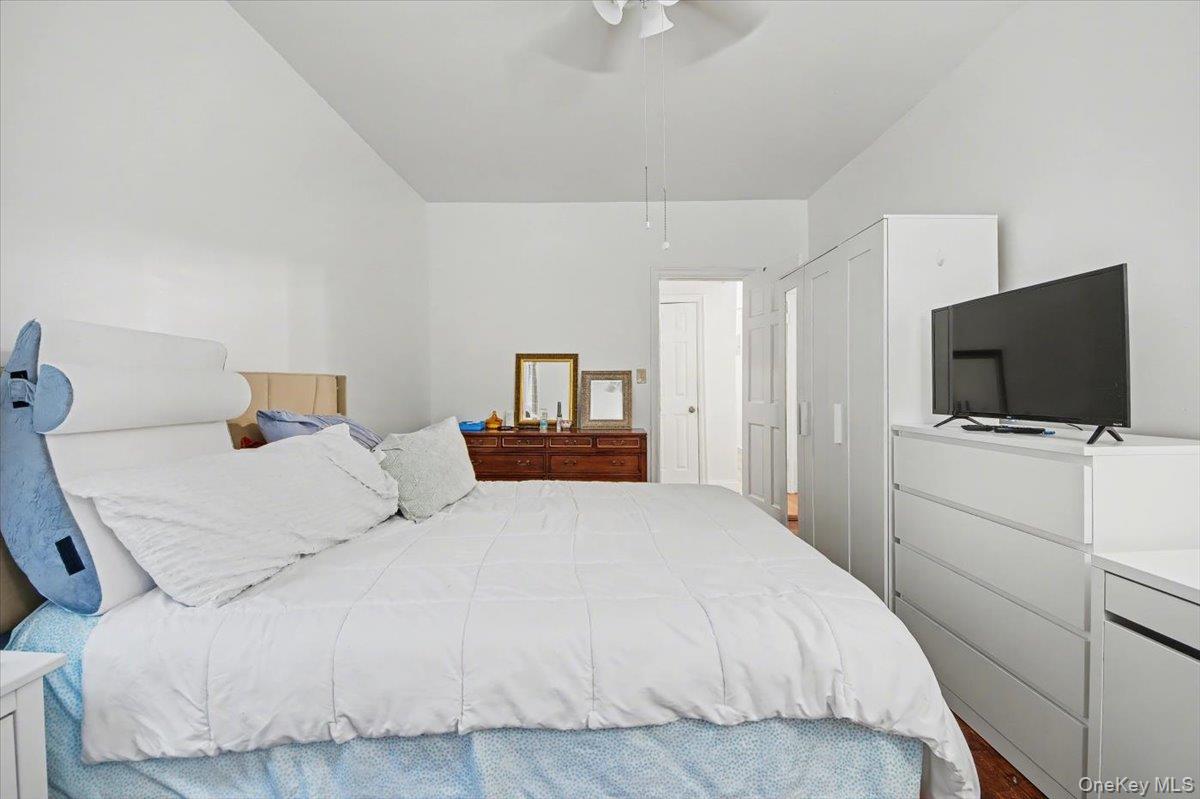 #10 photo, 1045 Anderson Avenue, Bronx , NY 10452