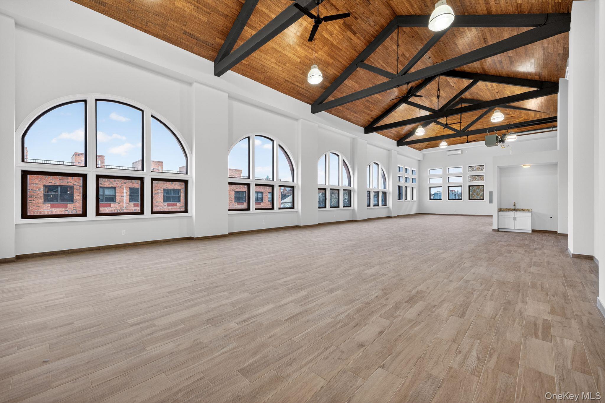 #4 photo, 405 Gates Avenue, Brooklyn , NY 11216