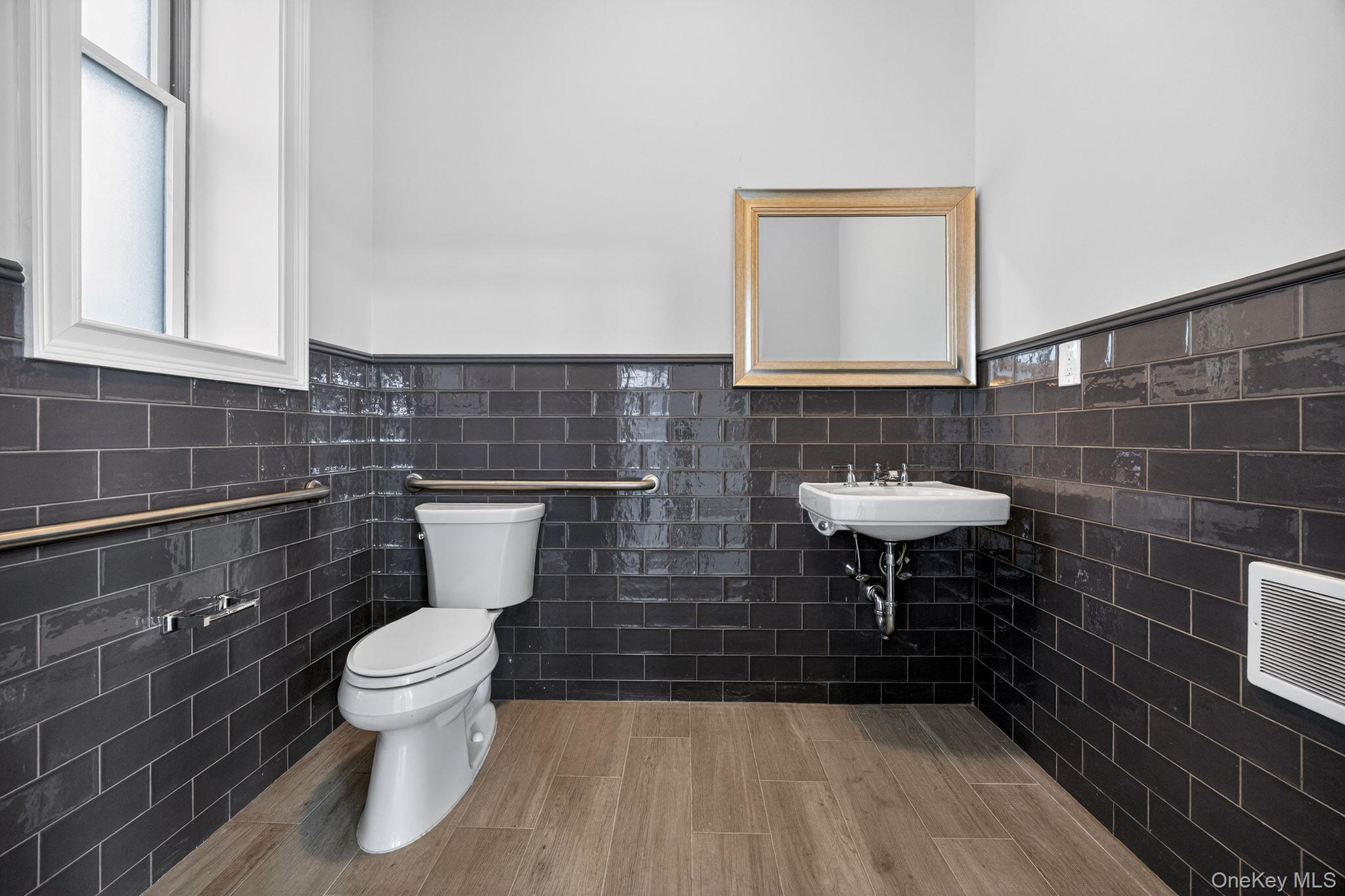 #9 photo, 405 Gates Avenue, Brooklyn , NY 11216