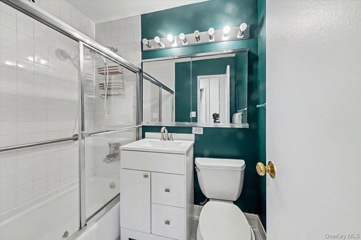 #12 photo, 505 Central Avenue, White Plains , NY 10606