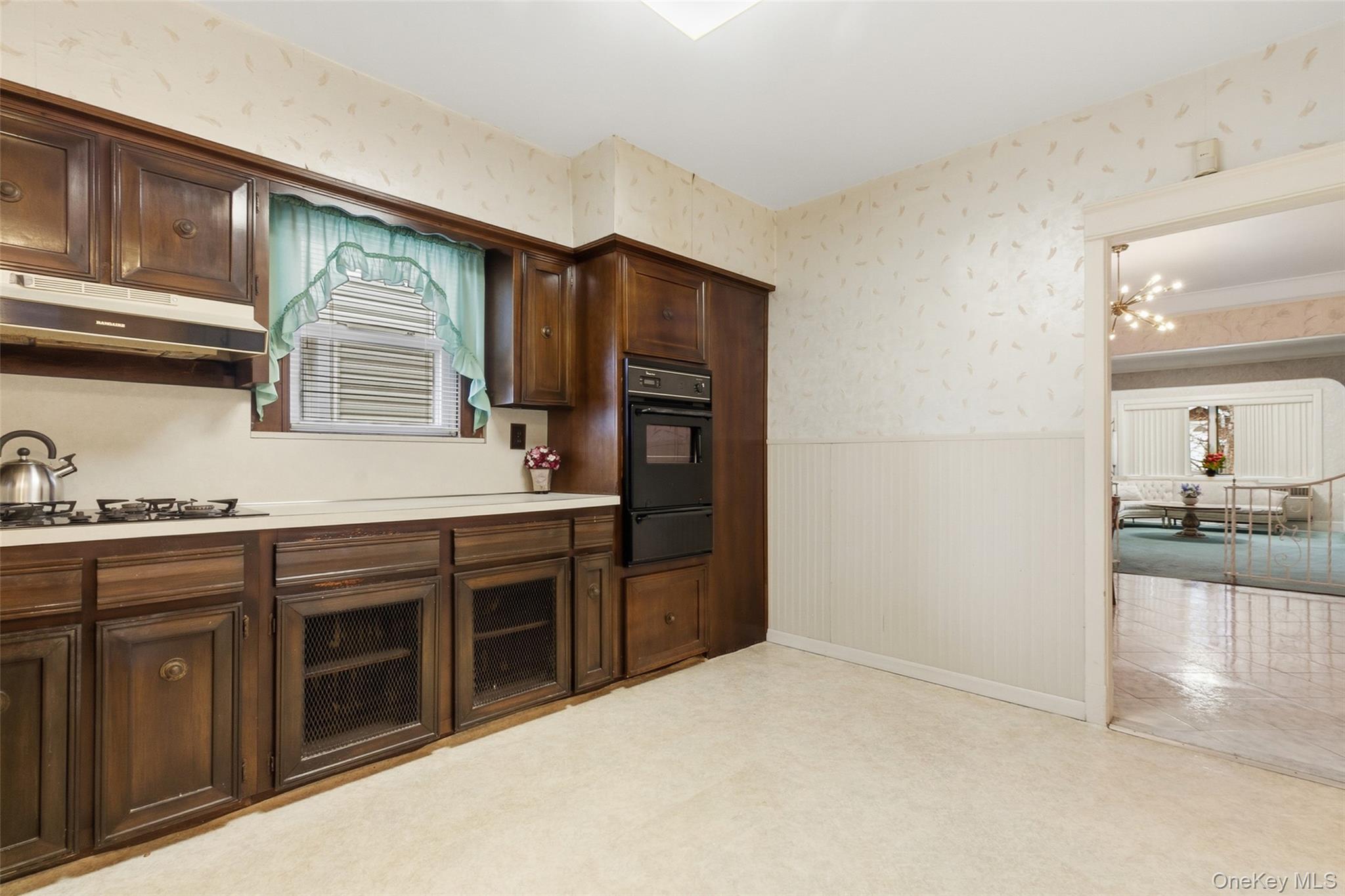 #14 photo, 1641 Hone Avenue, Bronx , NY 10461