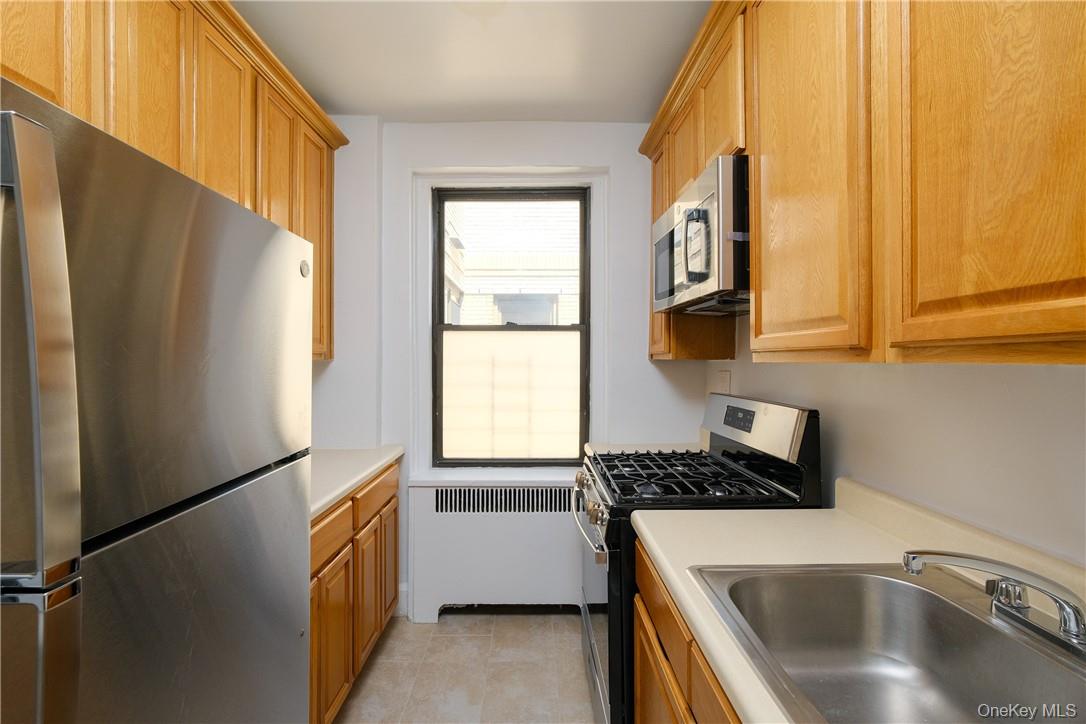 #4 photo, 2685 Creston Avenue, Bronx , NY 10468