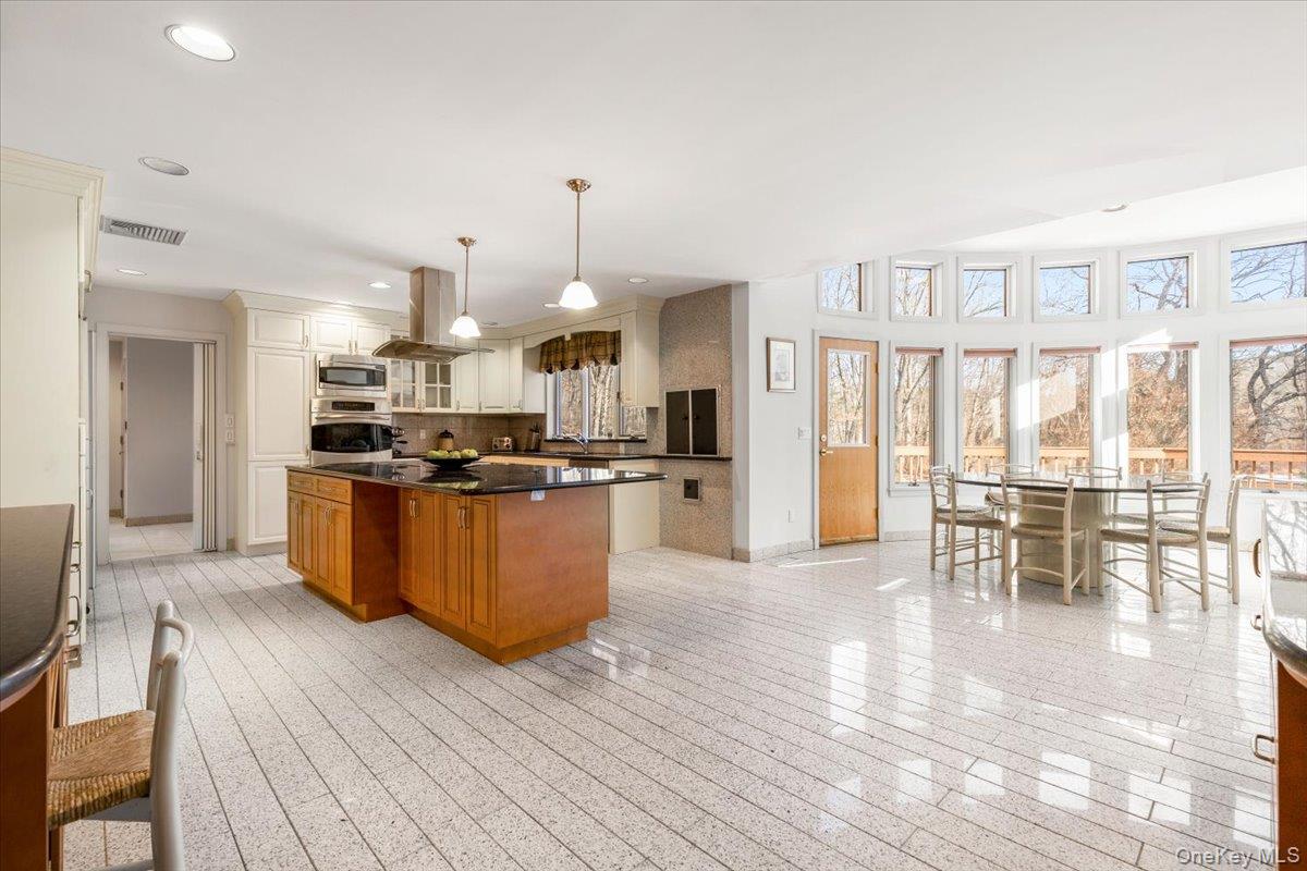 #13 photo, 29 Captain Theale Road, Bedford , NY 10506