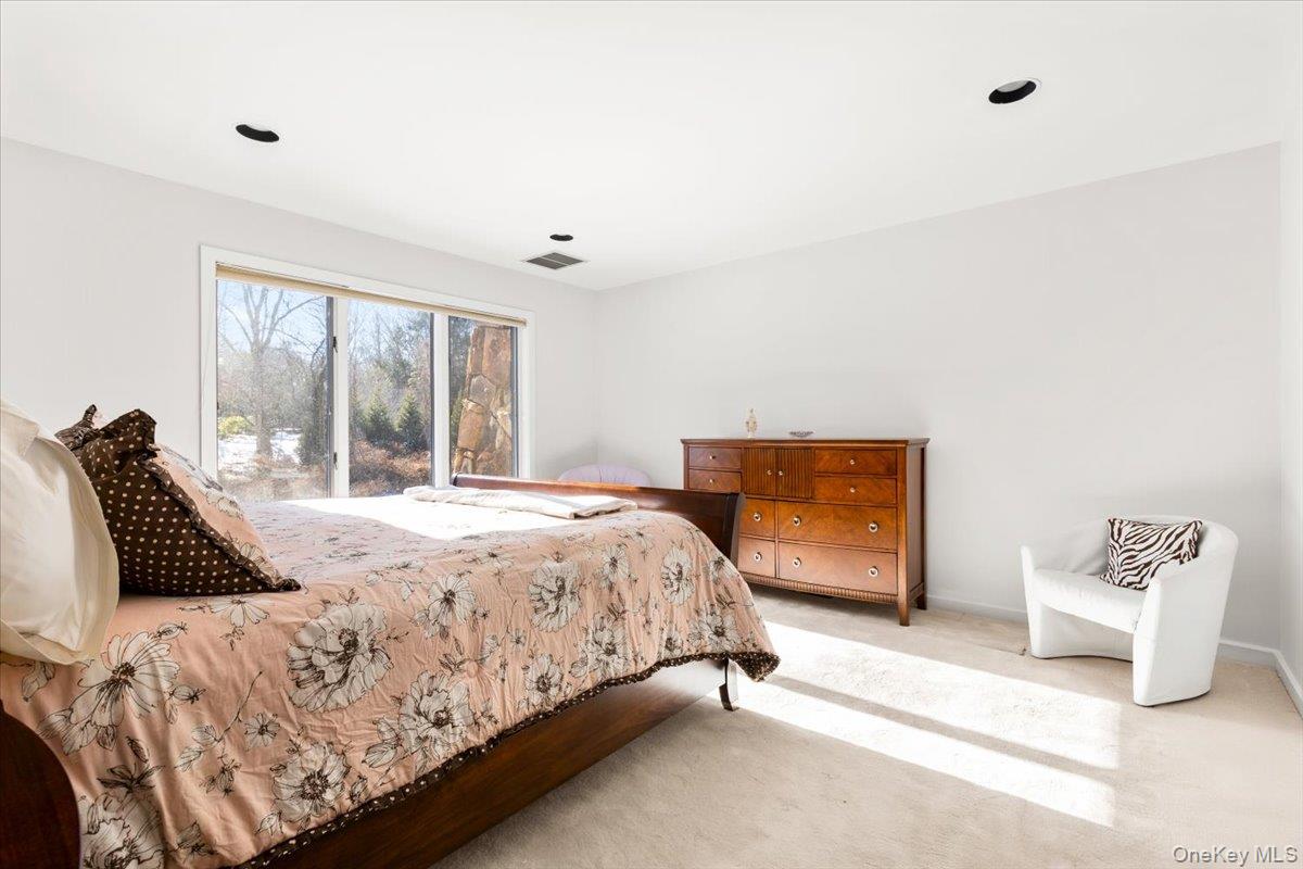 #18 photo, 29 Captain Theale Road, Bedford , NY 10506