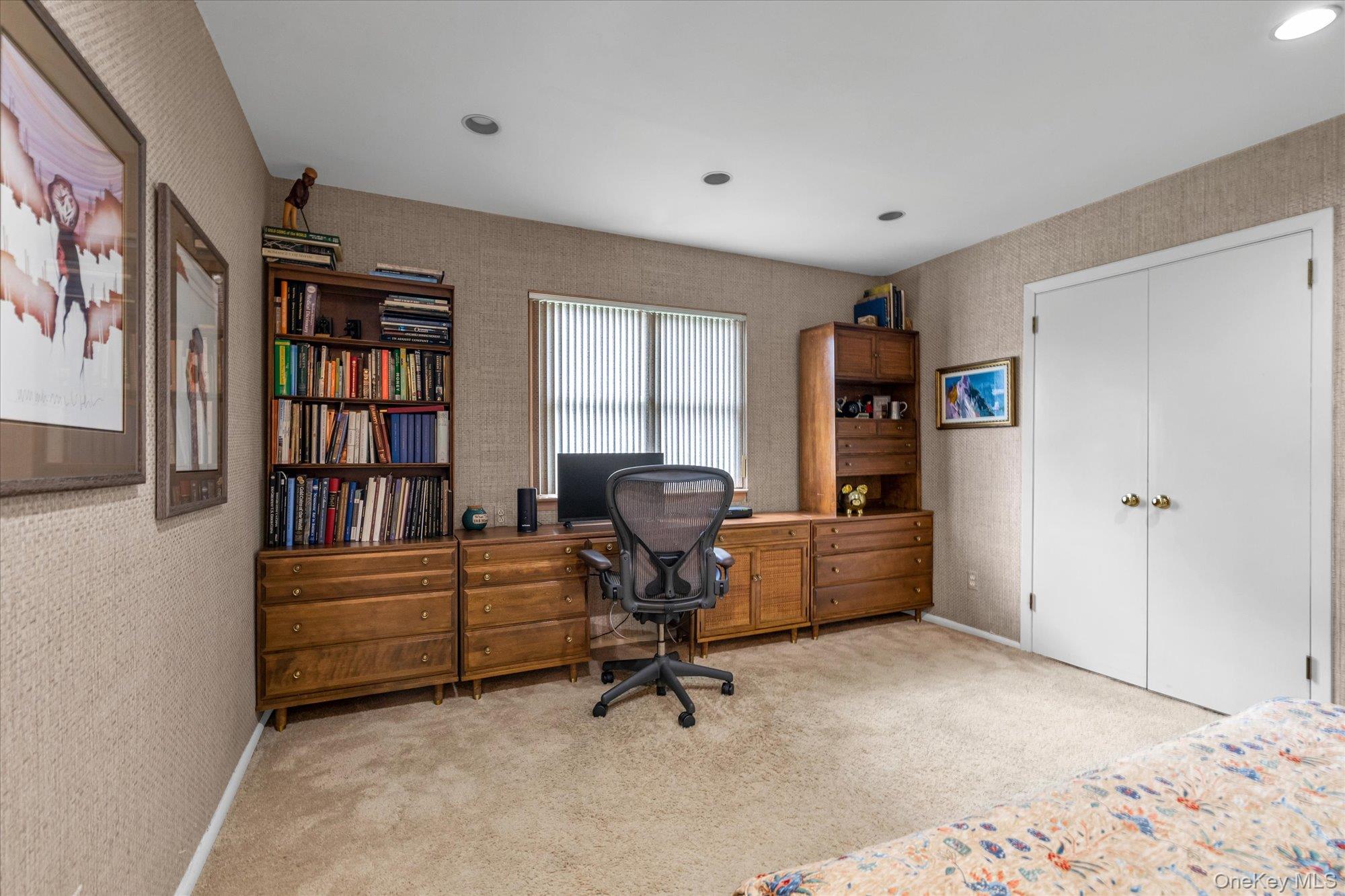 #11 photo, 19 Flamingo Road, מחוז נסאו East Hills , NY 11576