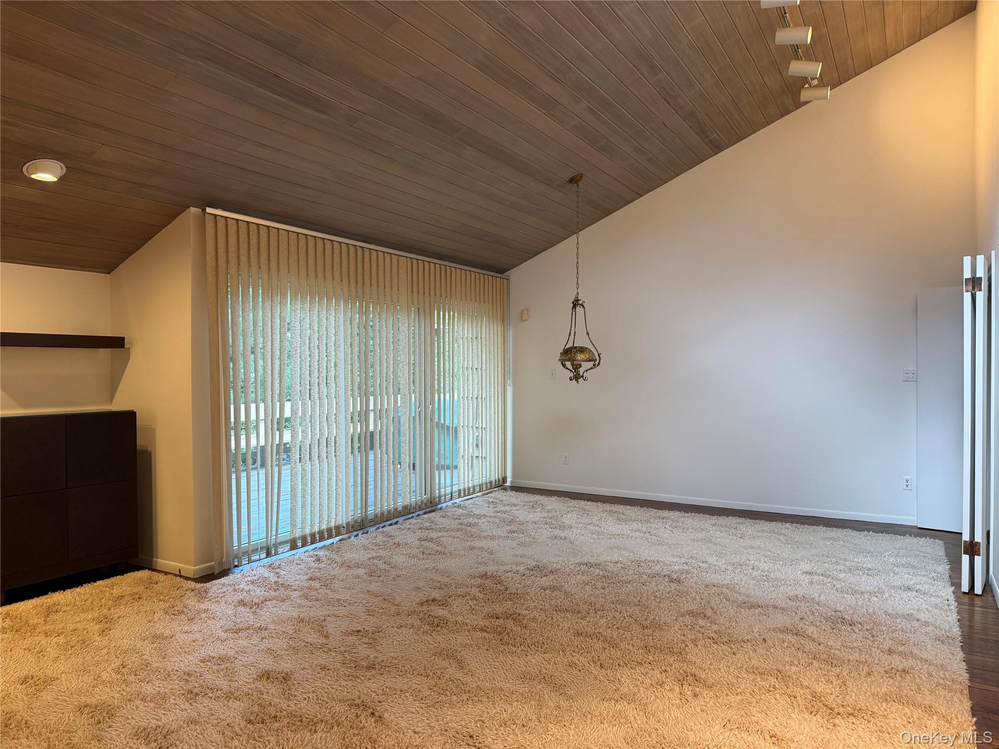 #9 photo, 19 Flamingo Road, מחוז נסאו East Hills , NY 11576