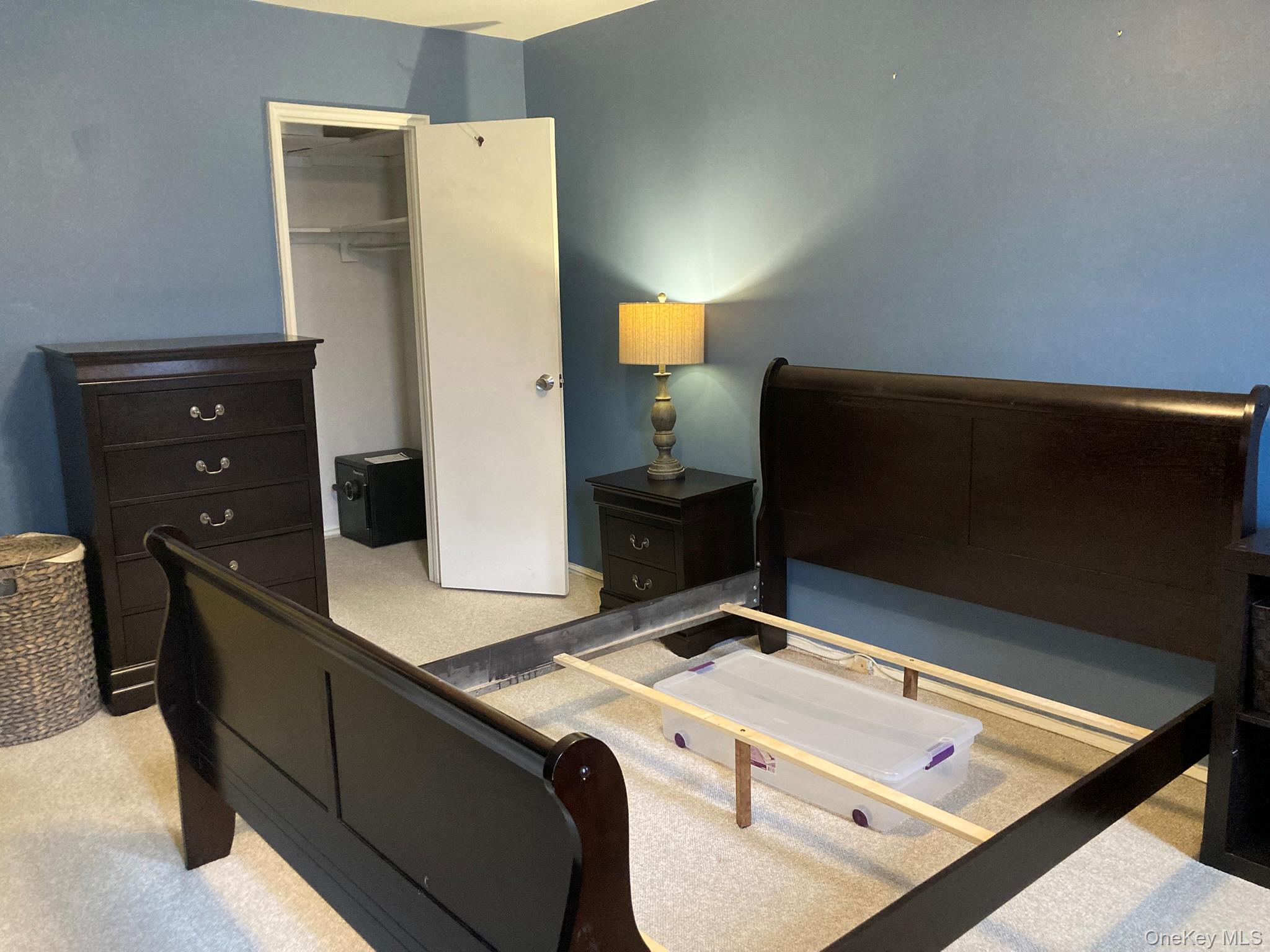 #11 photo, 120 Horton Highway, Mineola , NY 11501