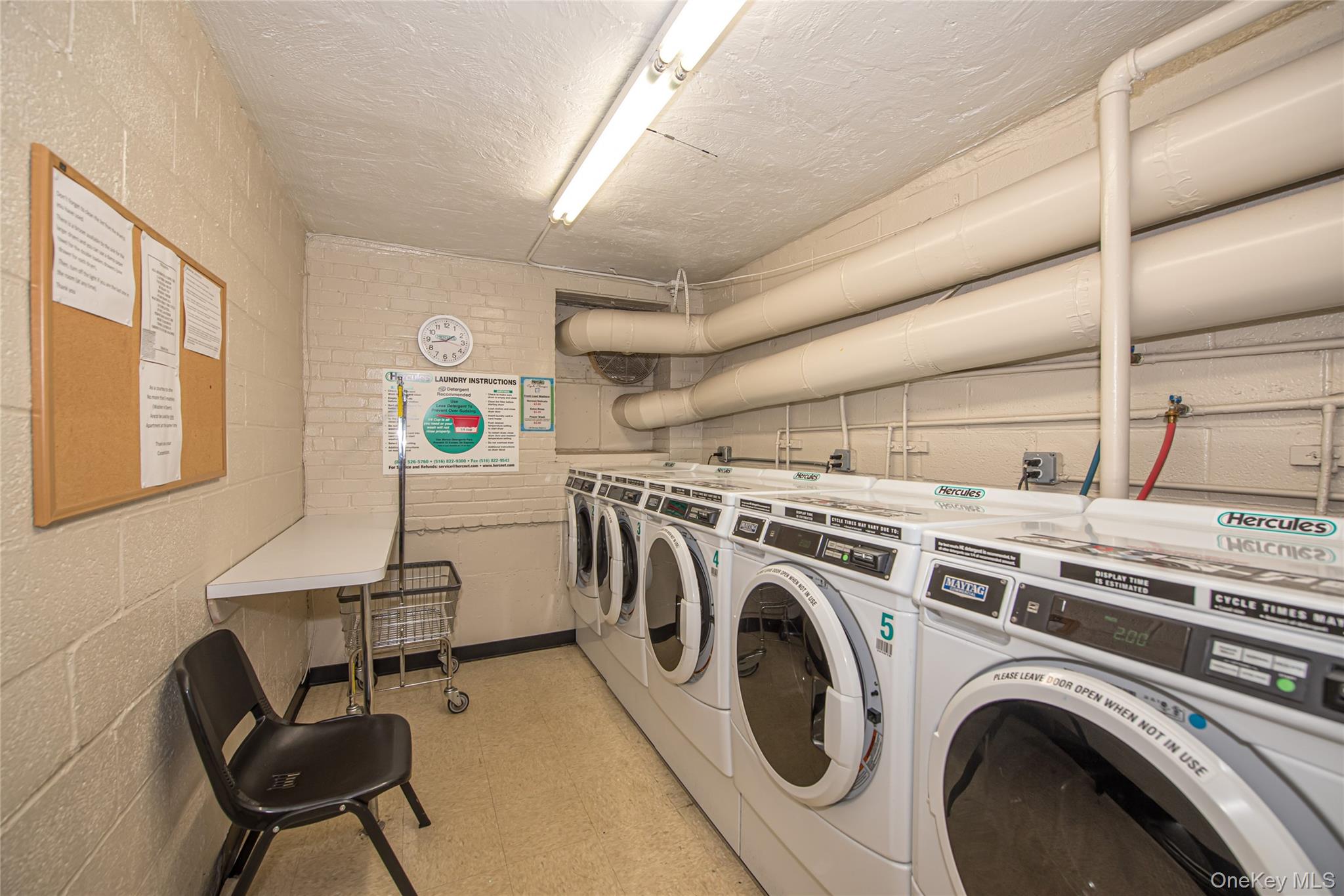 #13 photo, 120 Horton Highway, Mineola , NY 11501