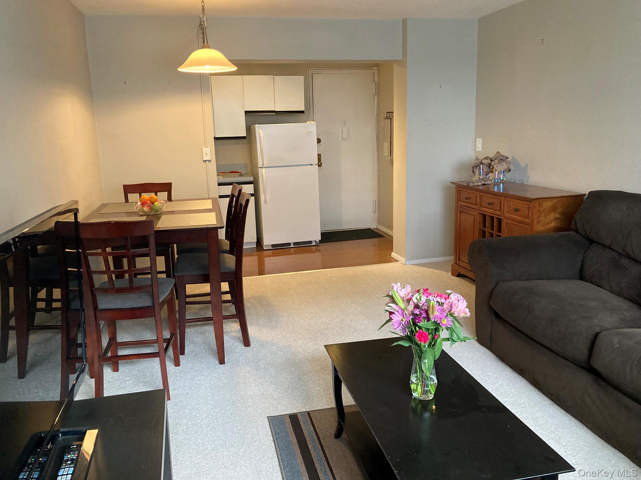 #6 photo, 120 Horton Highway, Mineola , NY 11501