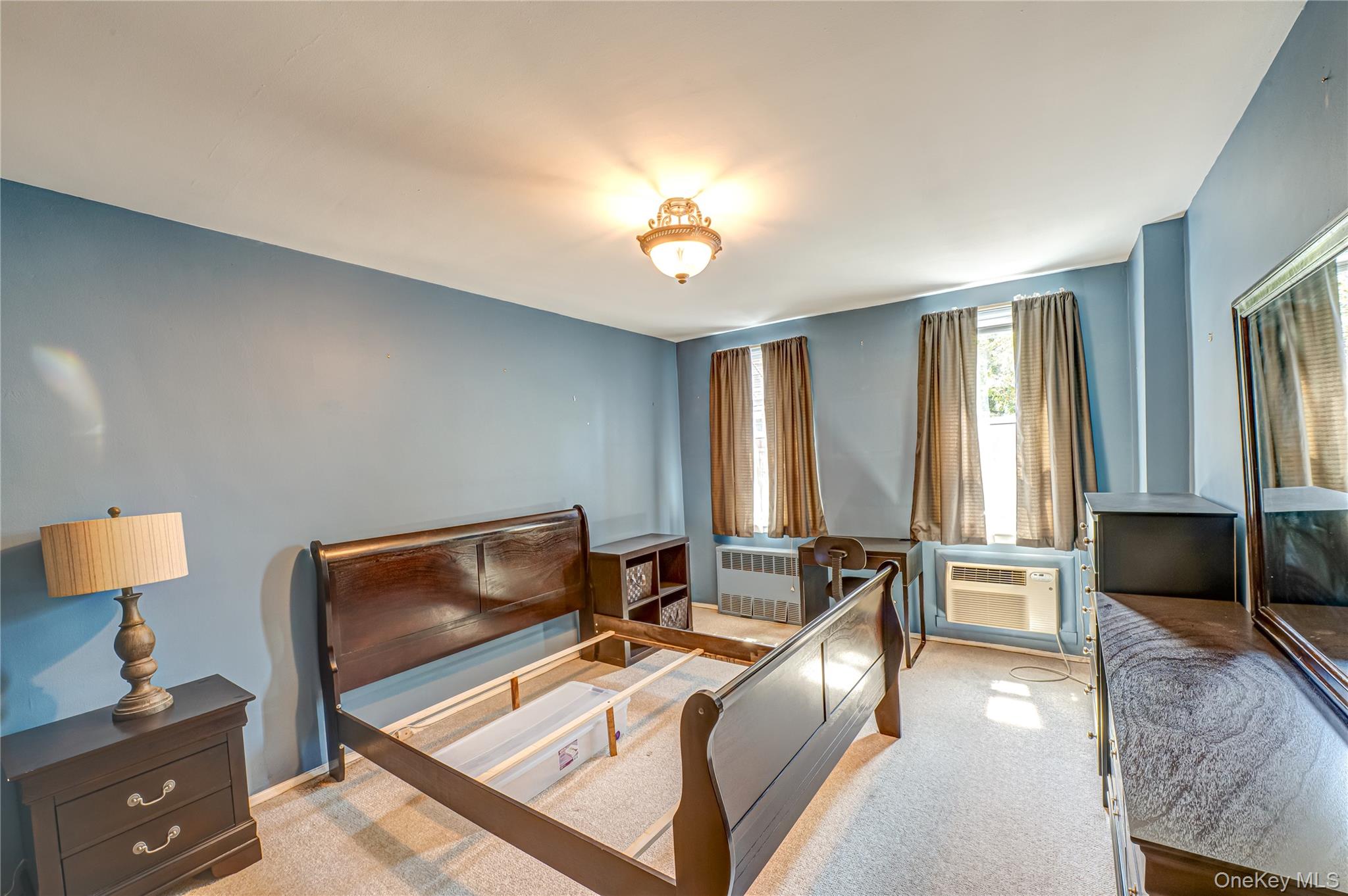 #9 photo, 120 Horton Highway, Mineola , NY 11501