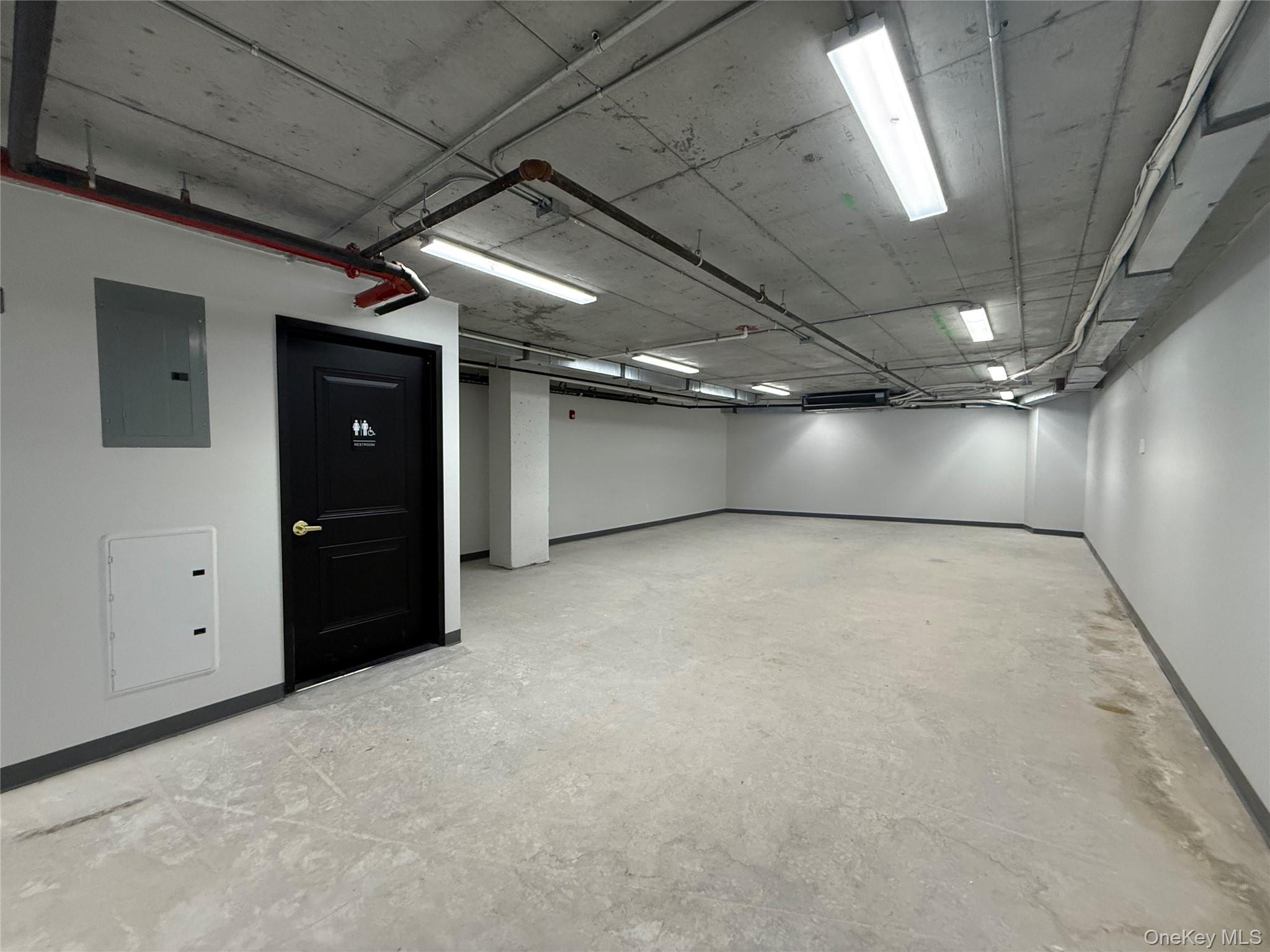 #6 photo, 43-20 52nd Street, कुईंस Woodside , NY 11377