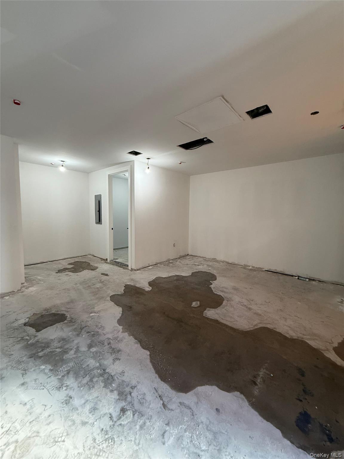 #7 photo, 43-20 52nd Street, कुईंस Woodside , NY 11377